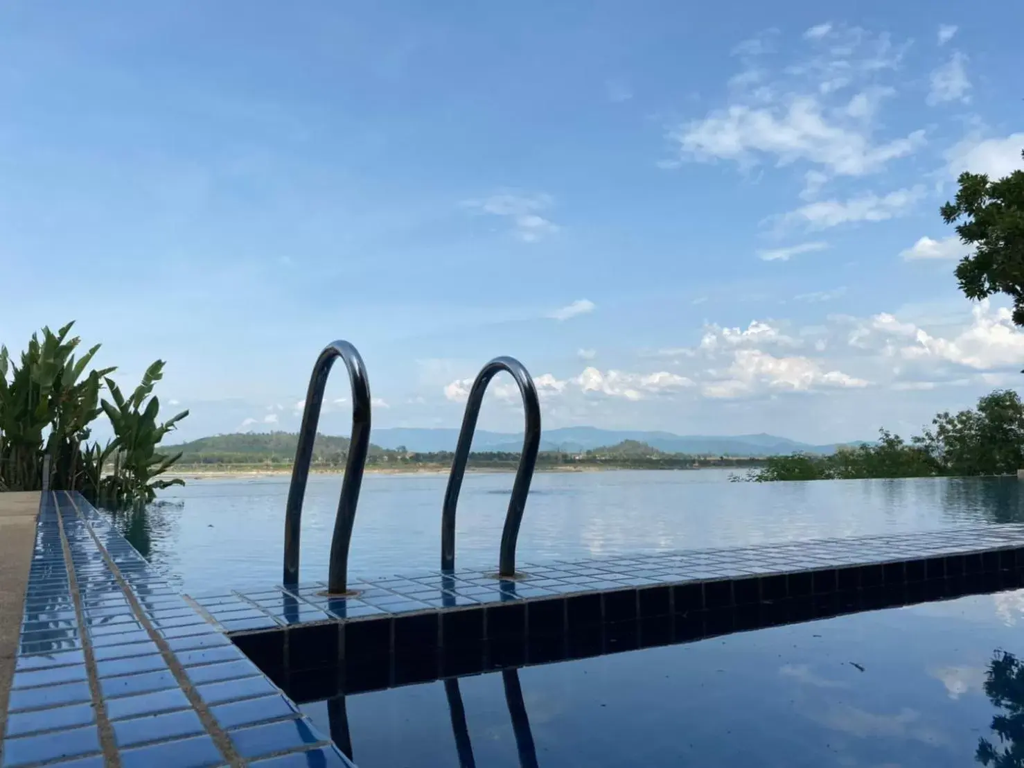 Pool view in Siam Triangle Hotel Chiang Sean Pool view in Siam Triangle Hotel Chiang Sean