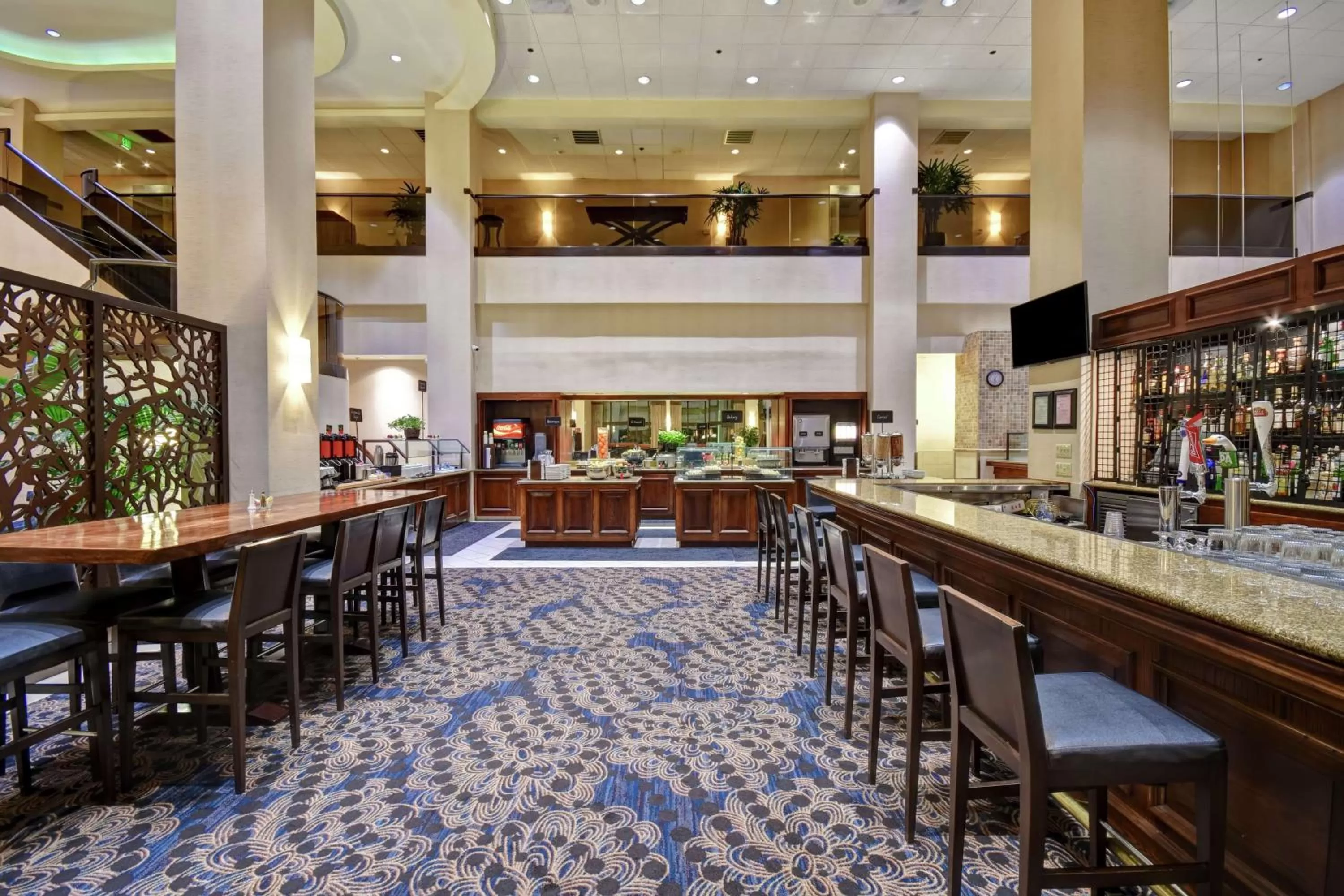 Restaurant/places to eat in Embassy Suites by Hilton Santa Clara Silicon Valley