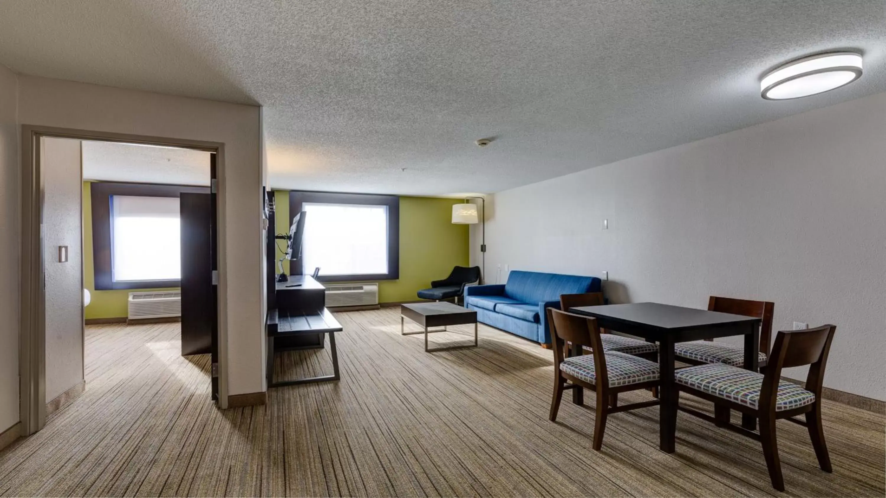 Holiday Inn Express & Suites Ashtabula-Geneva, an IHG Hotel