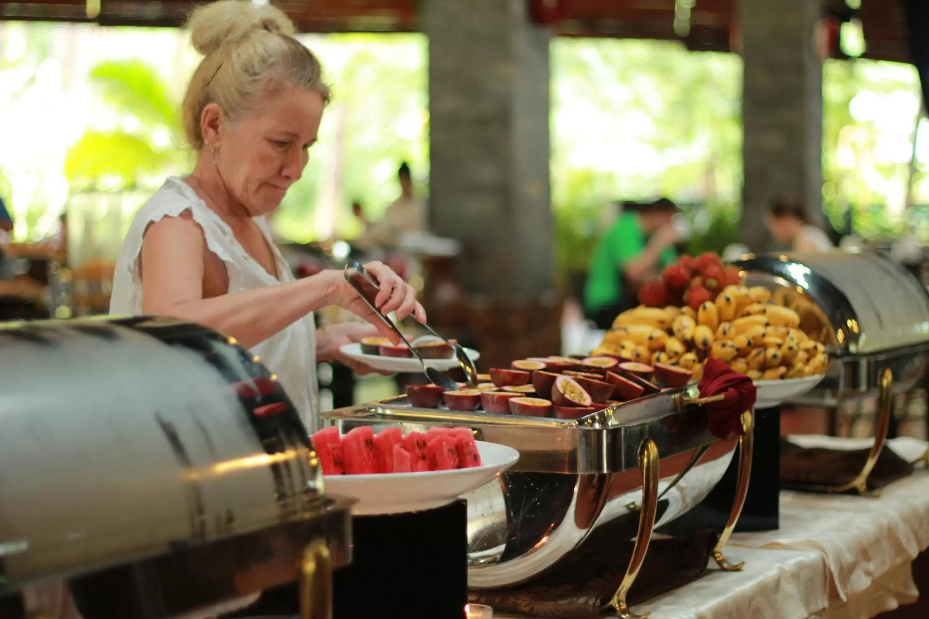 Restaurant/places to eat in Diamond Bay Resort & Spa Restaurant/places to eat in Diamond Bay Resort & Spa