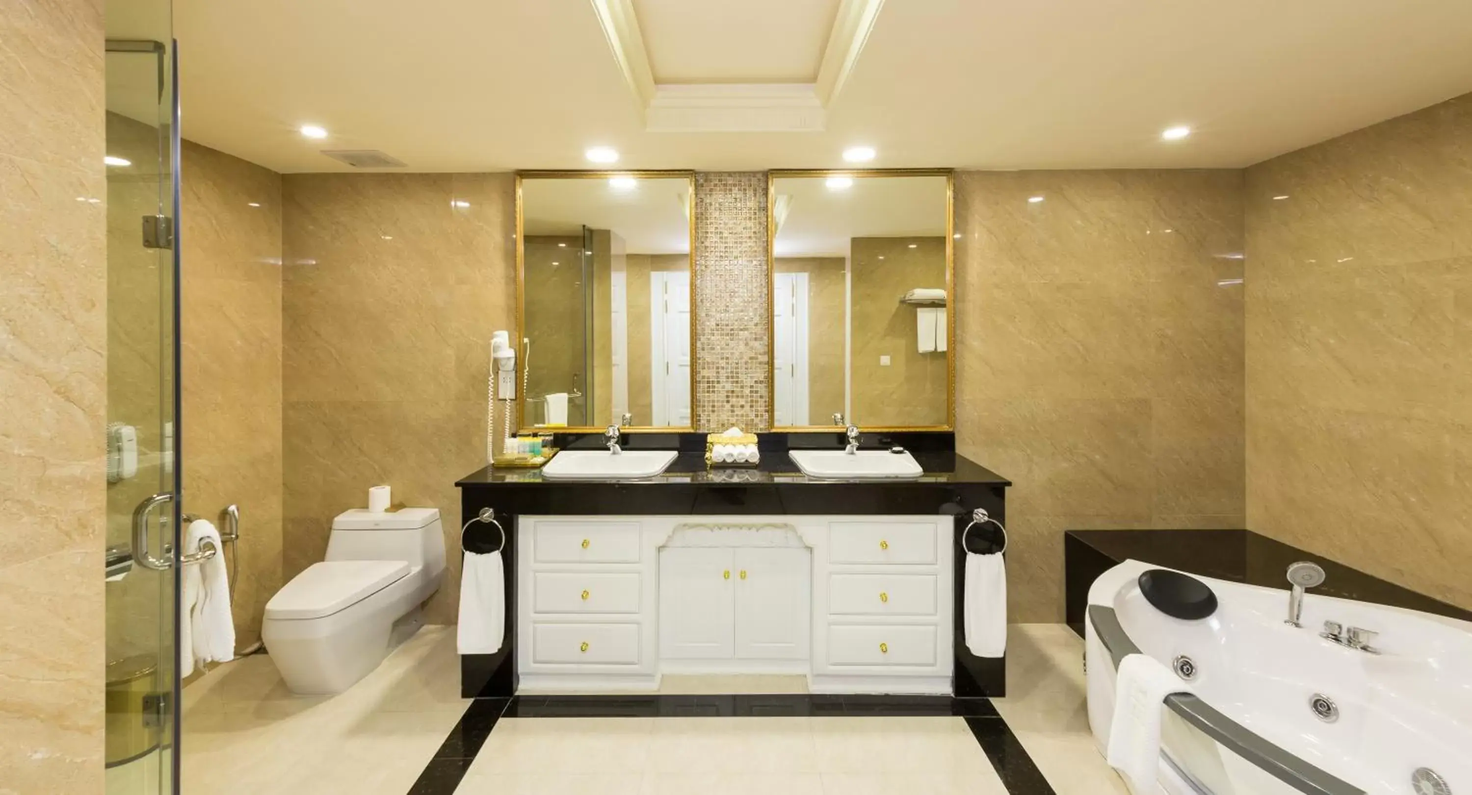 Shower, Bathroom in The Grand Kandyan