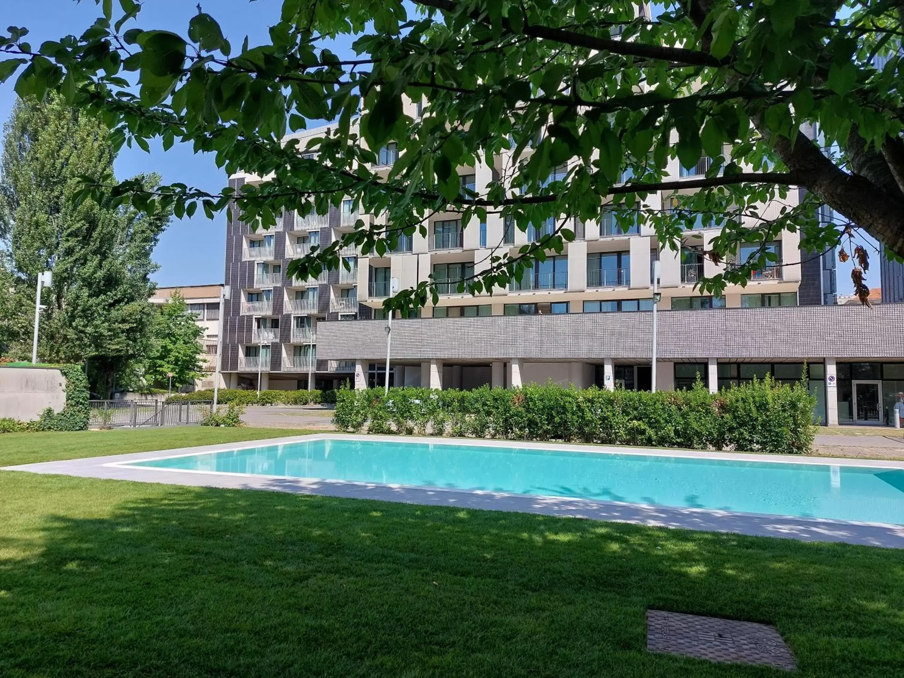 Swimming Pool in Ramada Plaza Milano