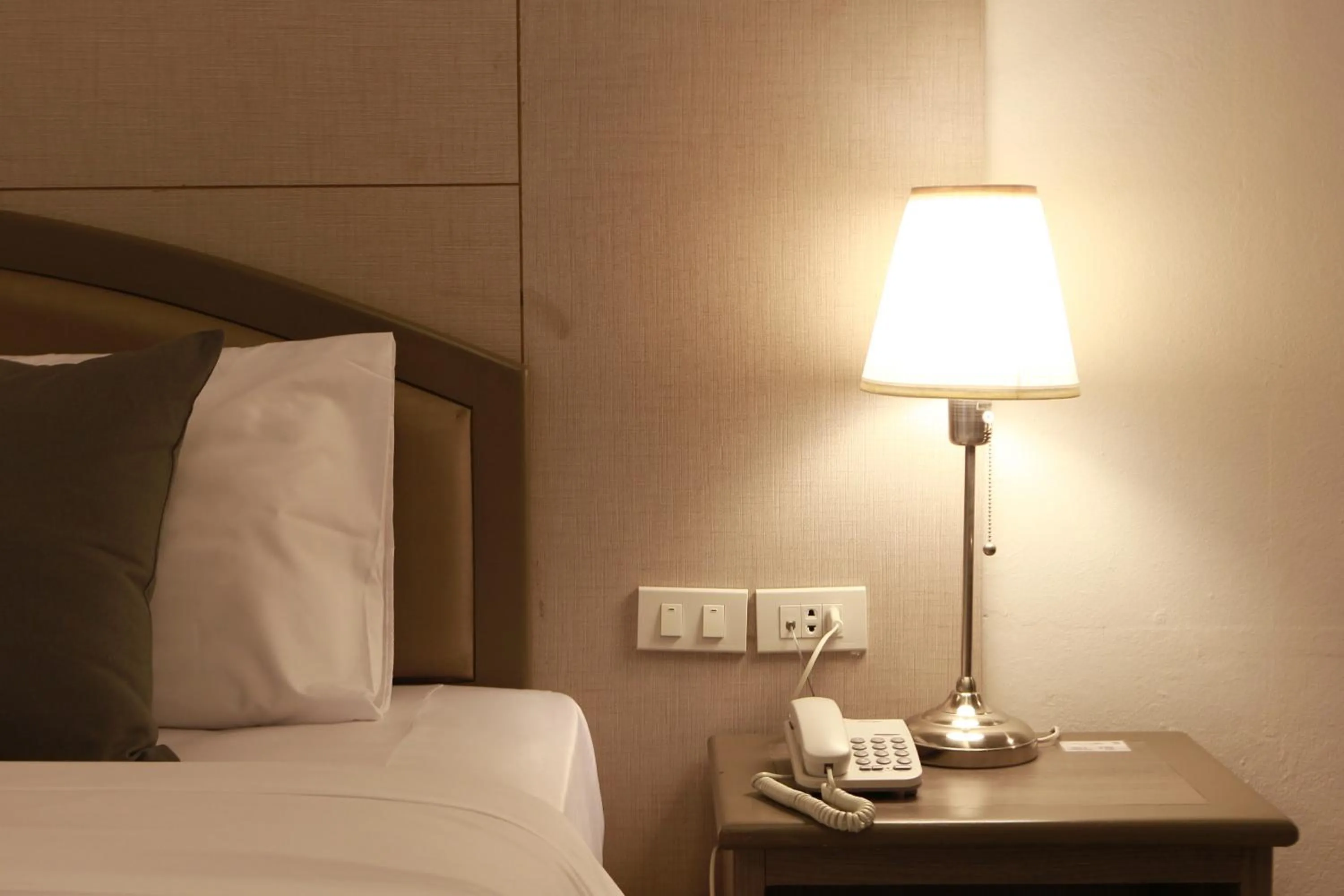 Bedroom, Bed in Lee Garden Bangkok