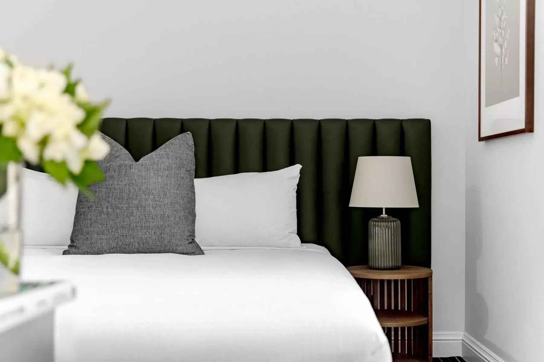 Bed in Hotel Challis Potts Point Bed in Hotel Challis Potts Point