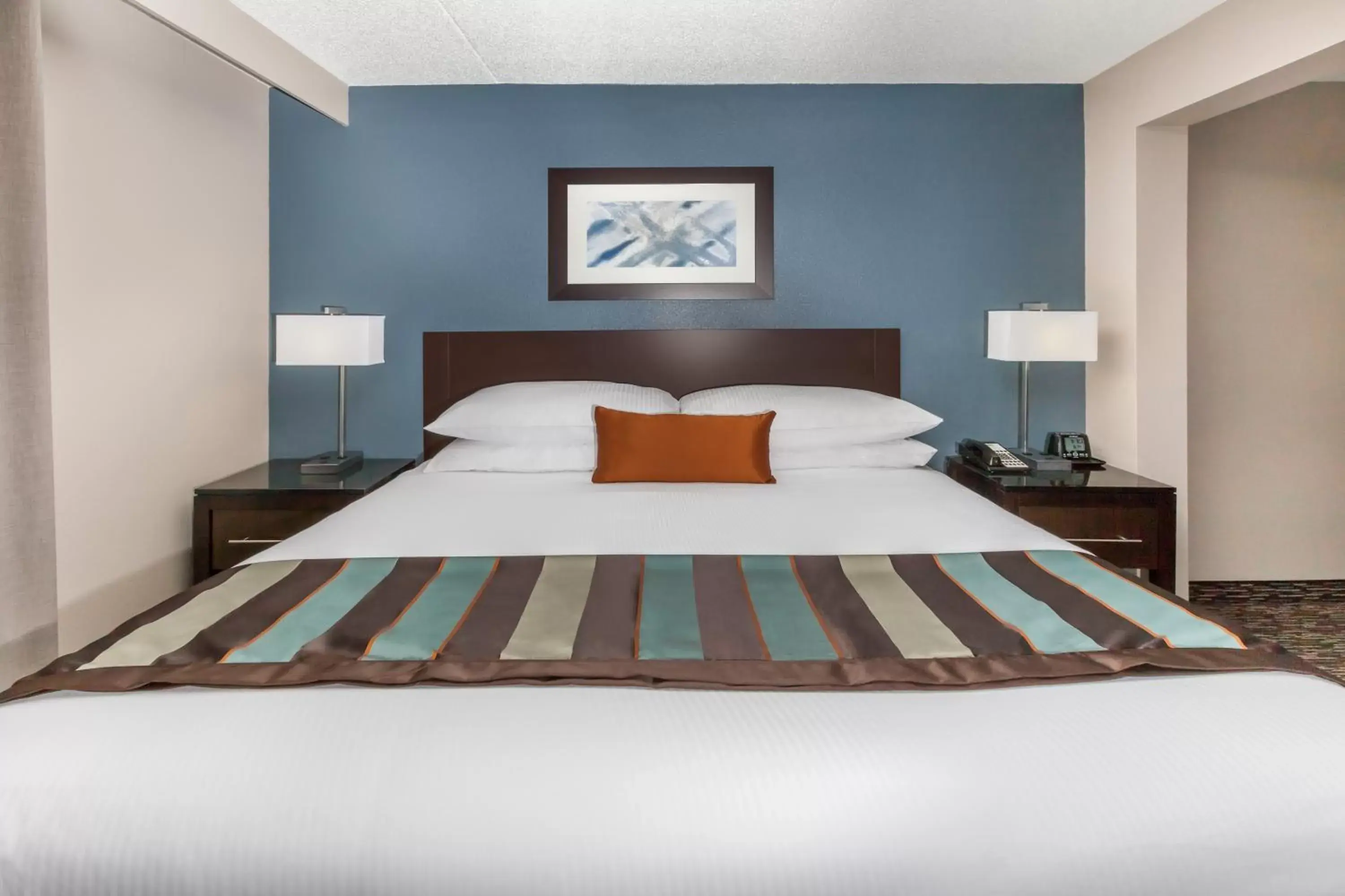 Bedroom, Bed in Wingate by Wyndham Sylvania-Toledo
