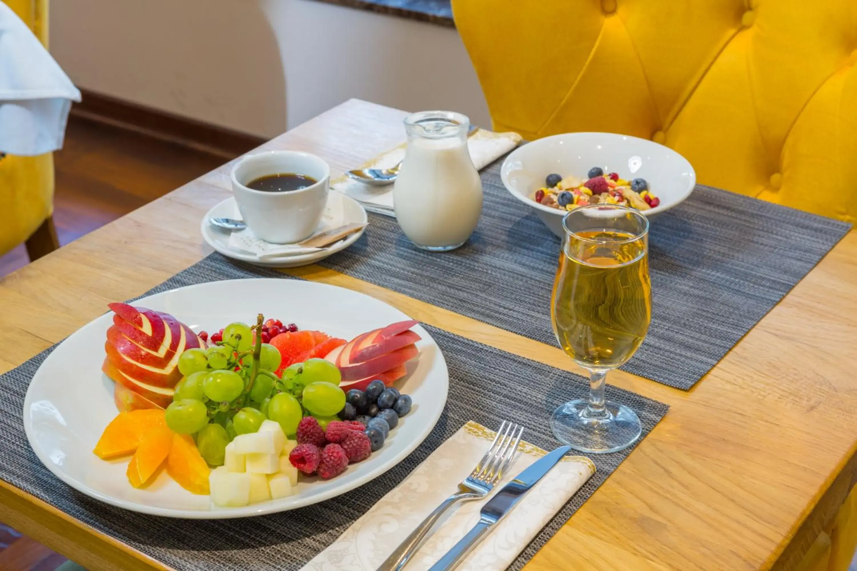 Coffee/tea facilities in Hotel Royal Inn