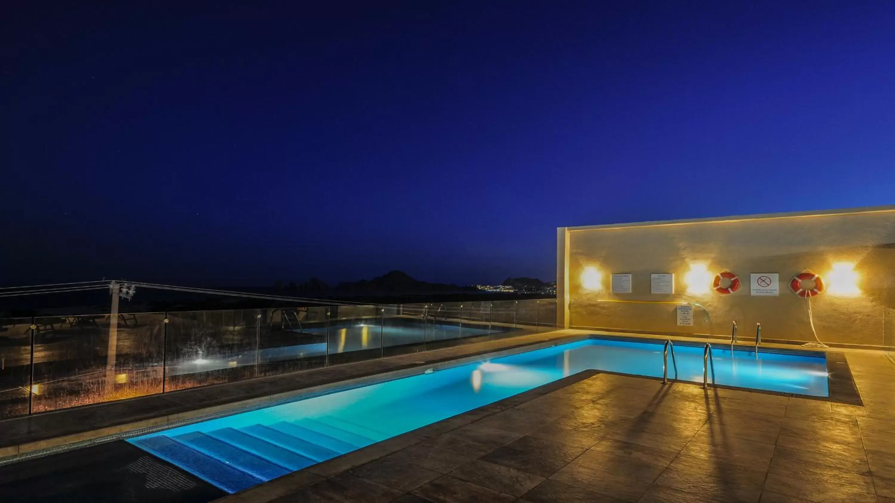 Swimming pool in Holiday Inn Express Cabo San Lucas by IHG Swimming pool in Holiday Inn Express Cabo San Lucas by IHG