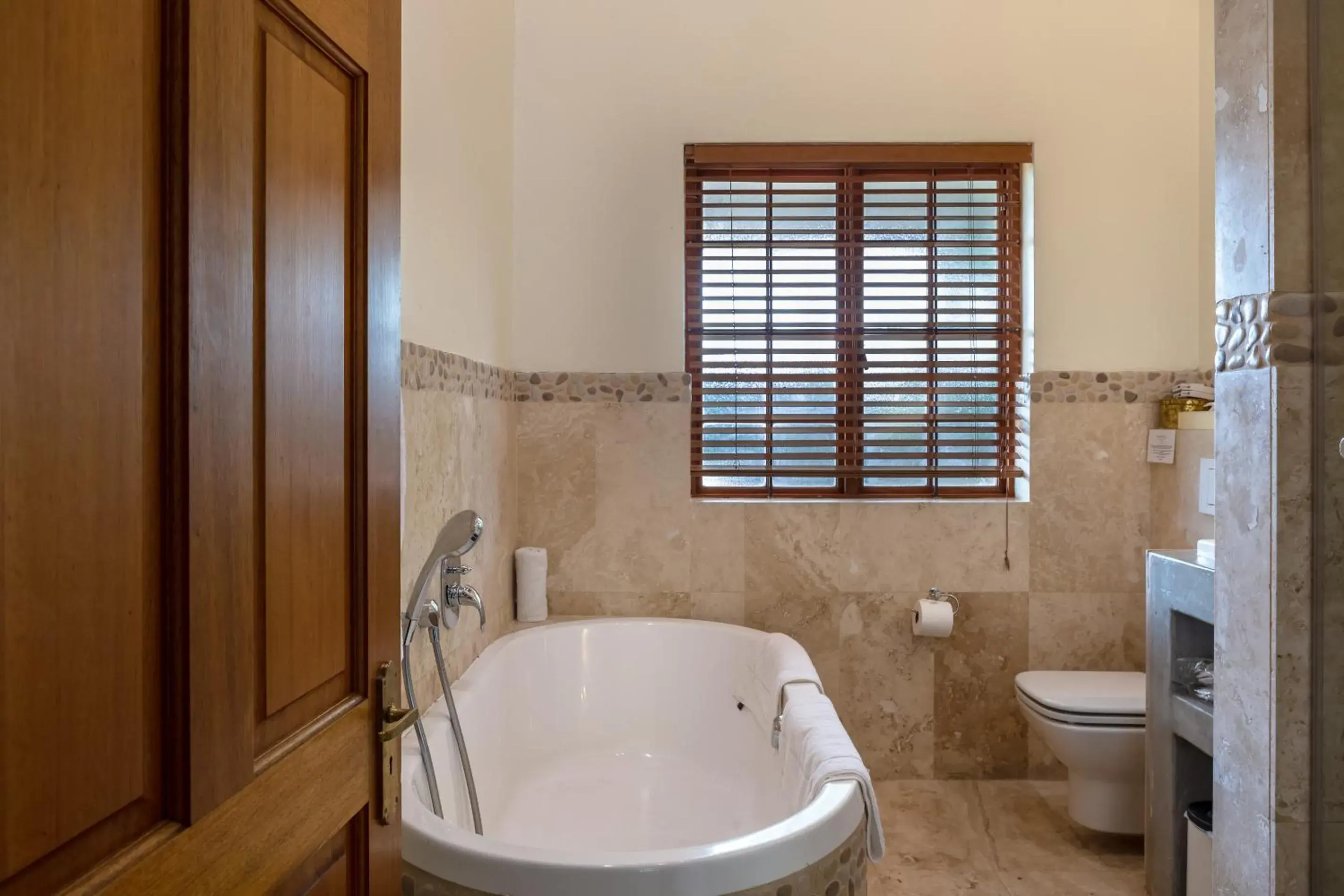 Bathroom in Wedgeview Country House & Spa