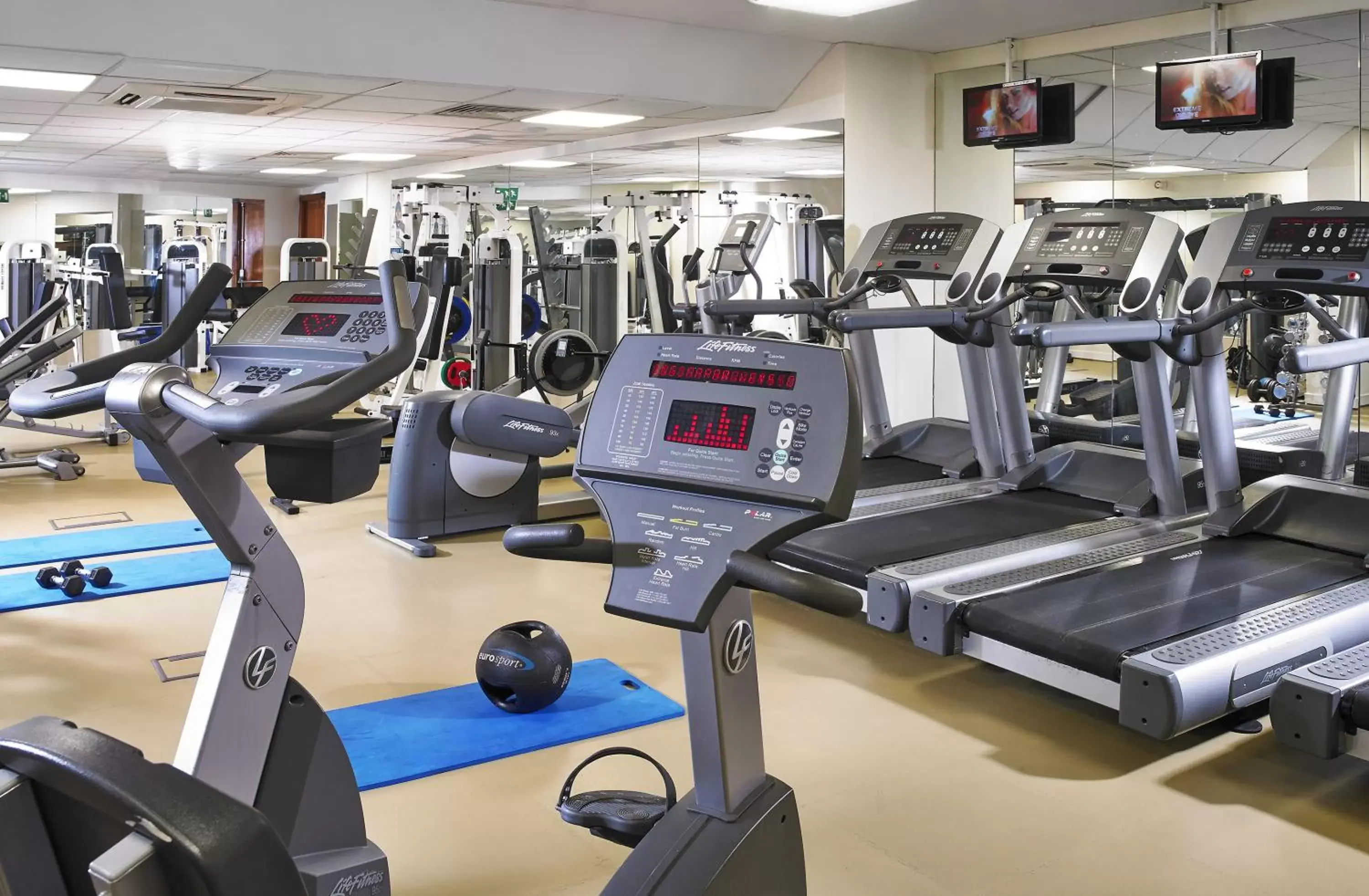Fitness centre/facilities, Fitness Center/Facilities in Camden Court Hotel
