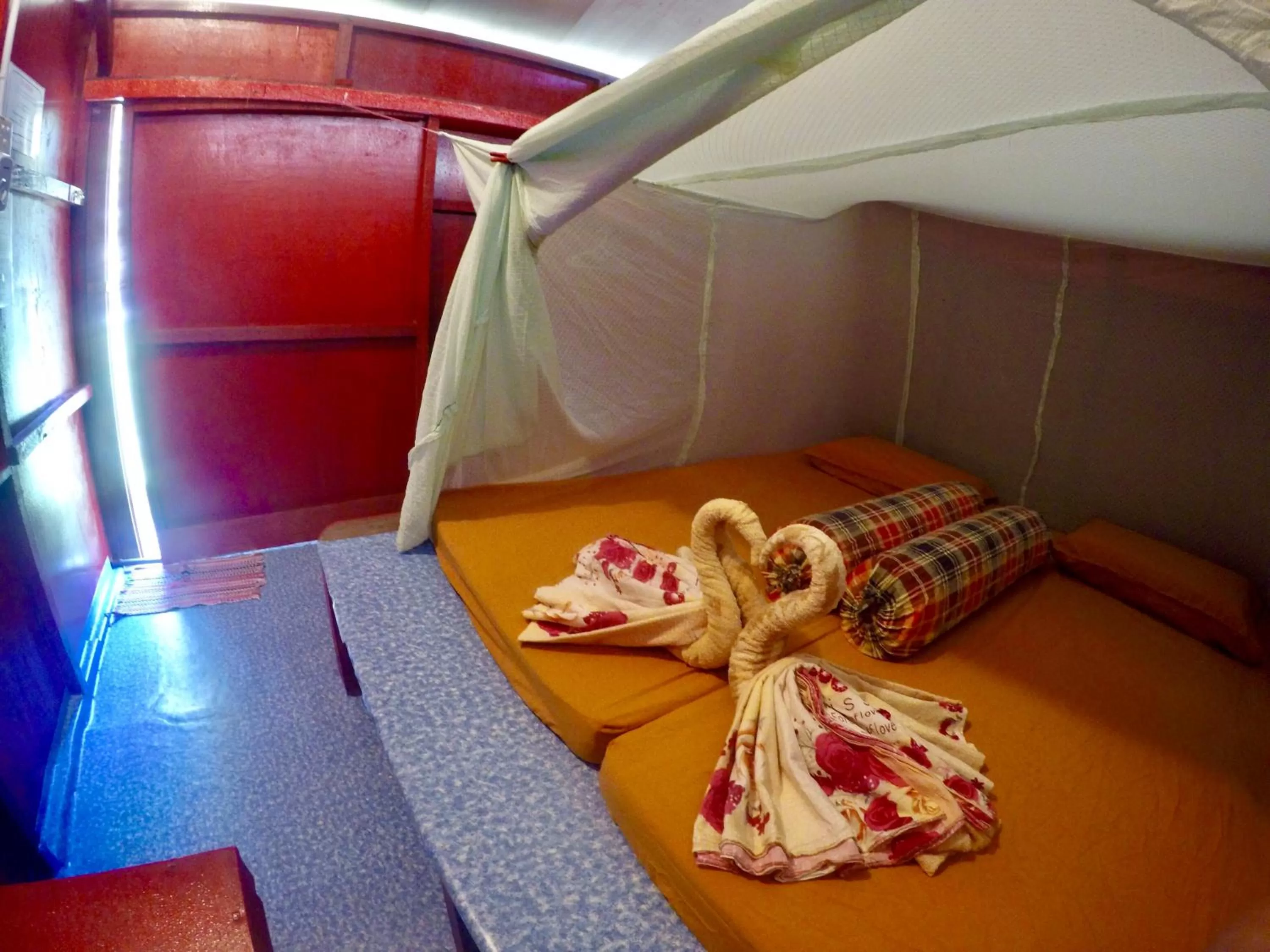 Standard Twin Room with Sea View in Dragon Pearl Beach Resort