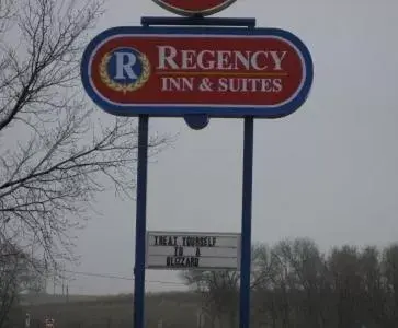 Facade/entrance, Property Logo/Sign in Regency Inn & Suites Faribault