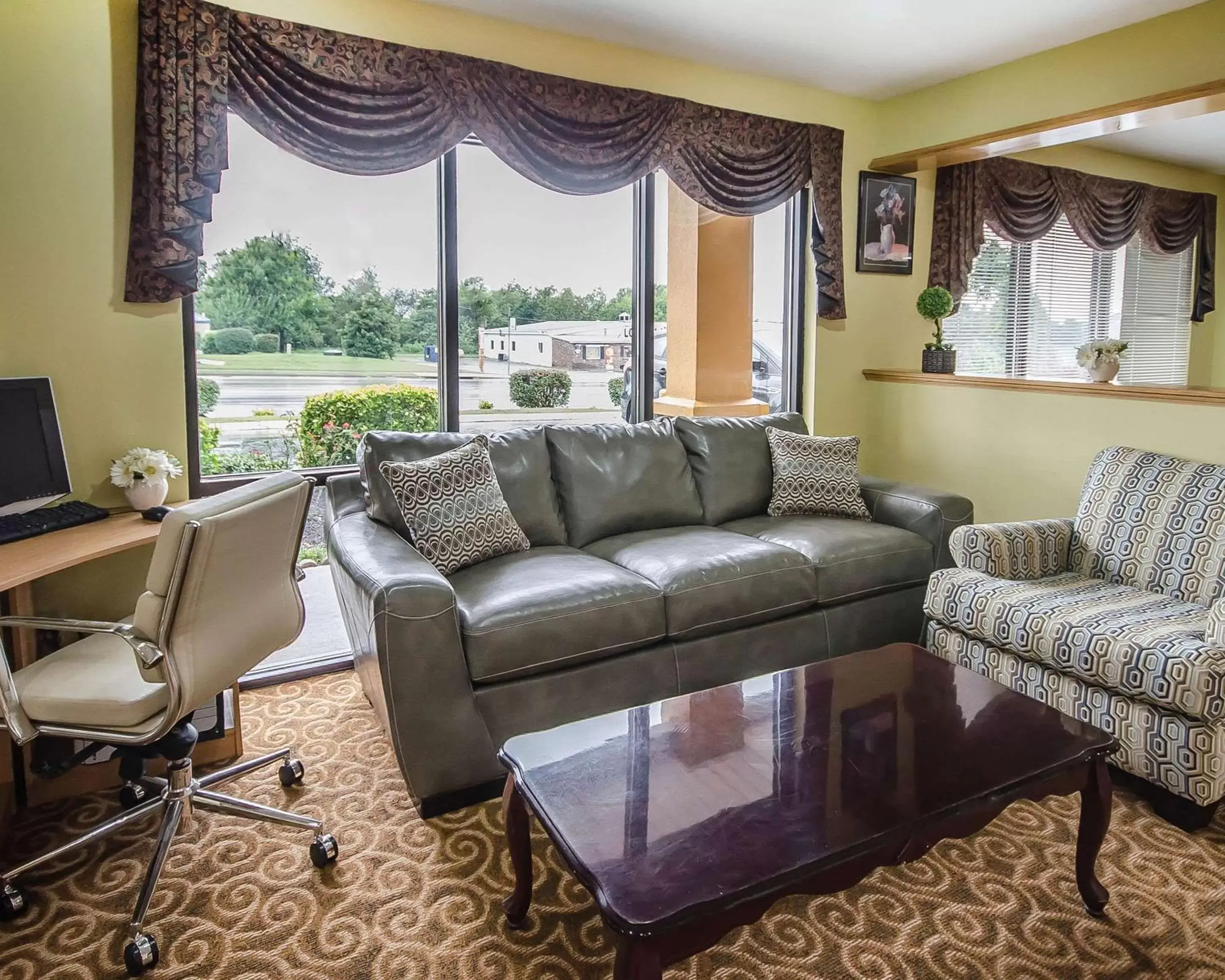 Lobby or reception, Seating Area in Quality Inn Franklin