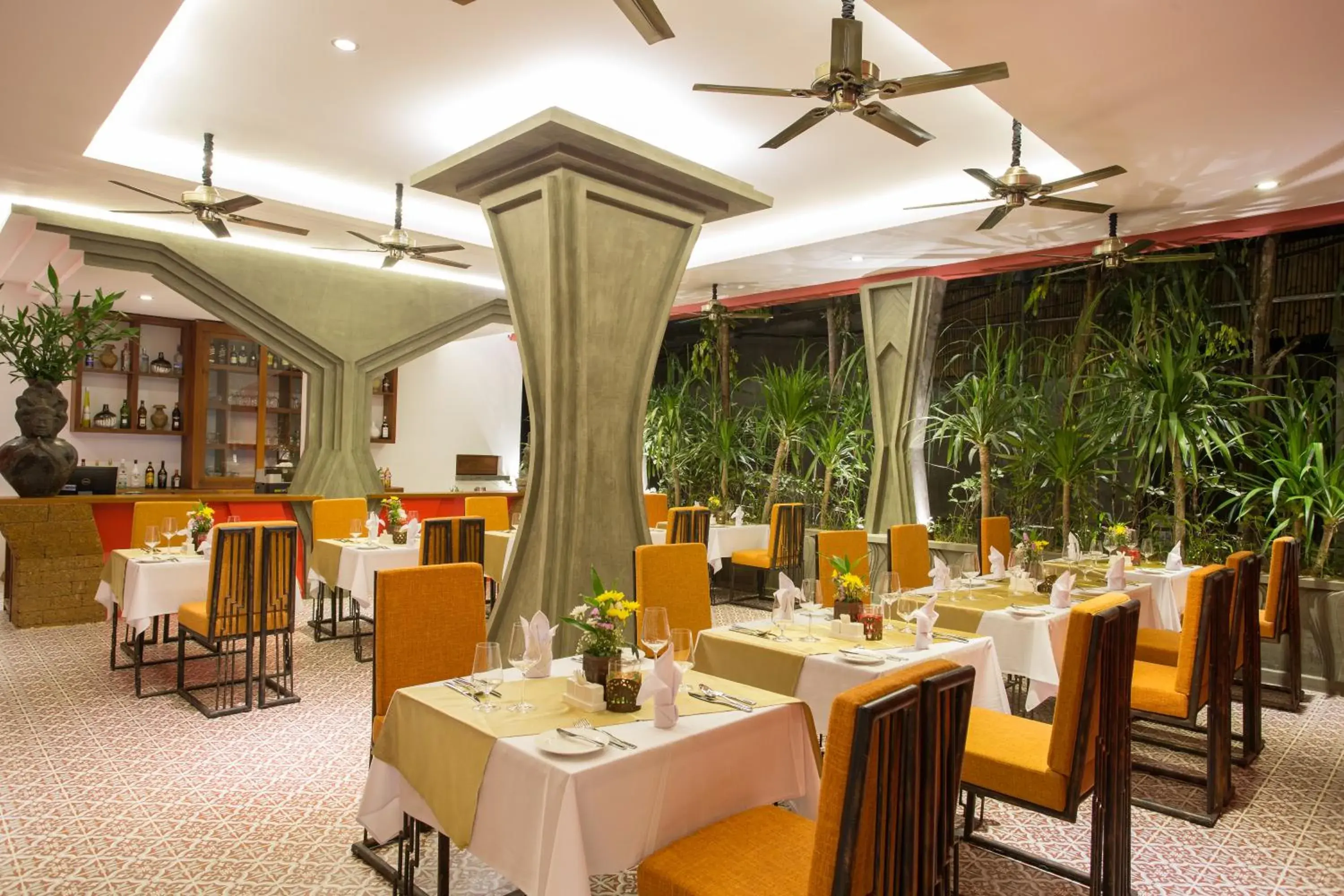 Restaurant/places to eat in Golden Temple Villa Restaurant/places to eat in Golden Temple Villa