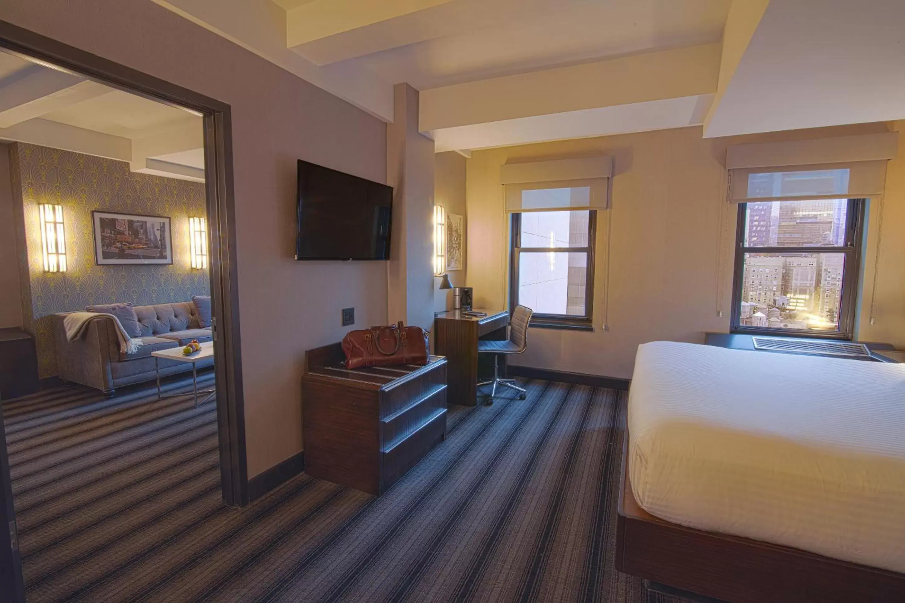 Photo of the whole room in Hotel Edison Times Square
