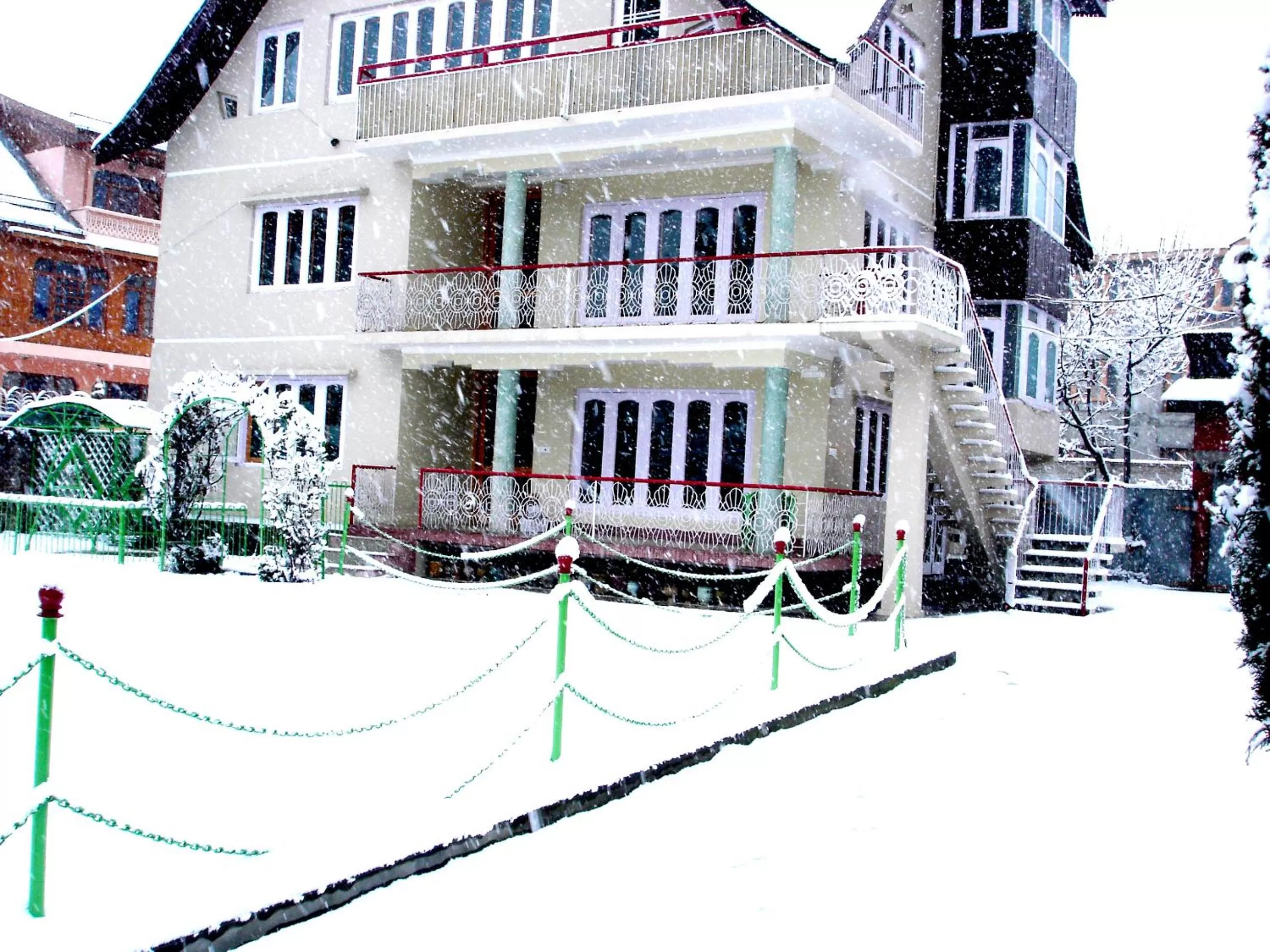 Facade/entrance in Ikraam Inn Bed & Breakfast