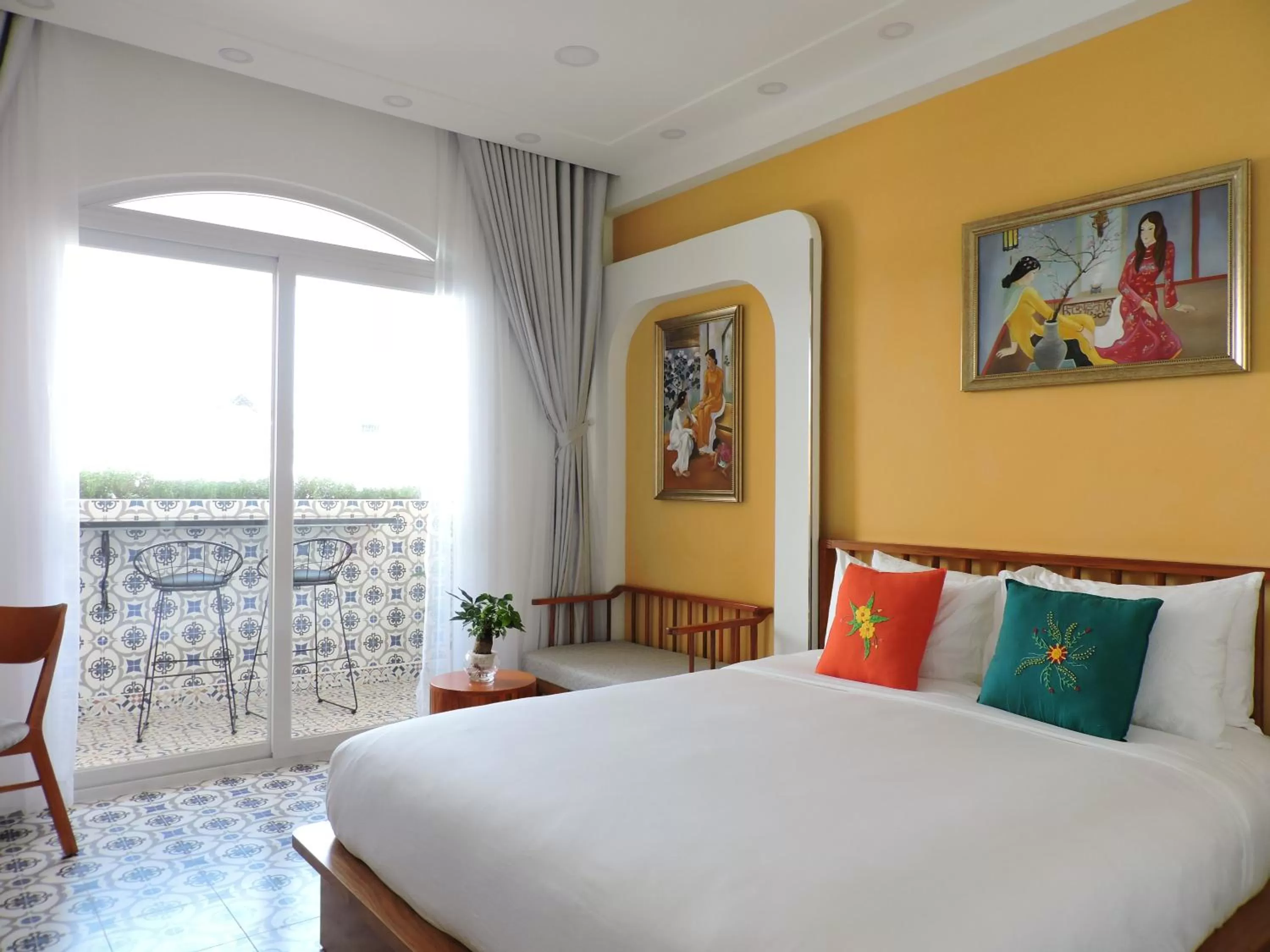 Photo of the whole room, Bed in Chez Mimosa Local