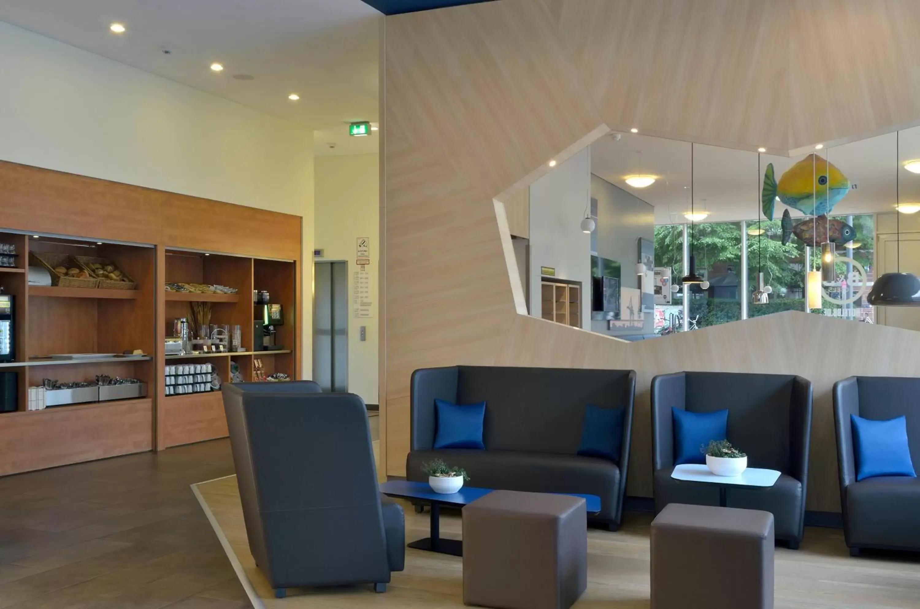 Lobby or reception, Lounge/Bar in B&B Hotel Hamburg-Altona