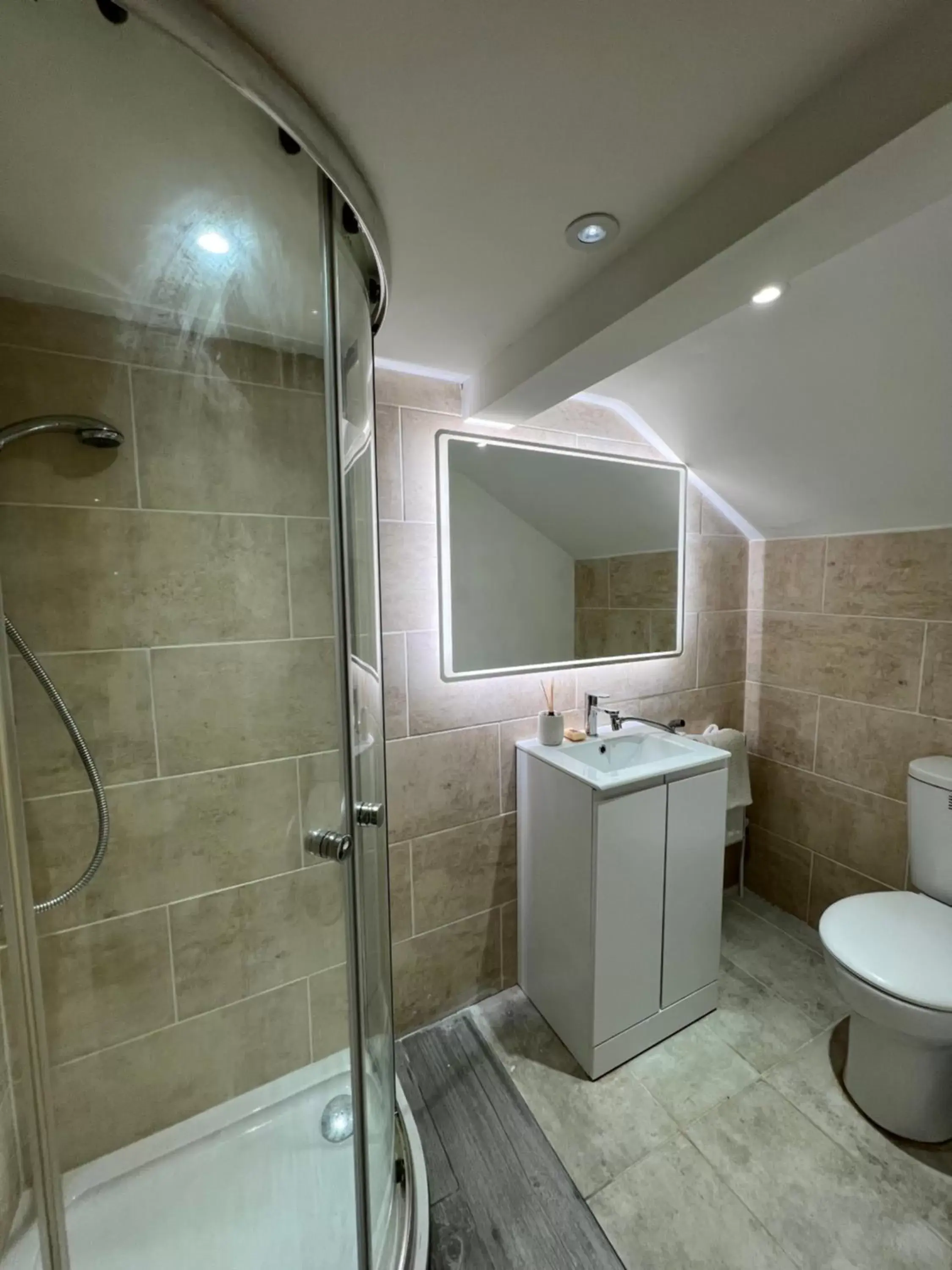 Shower, Bathroom in Tumbleweed Cottage