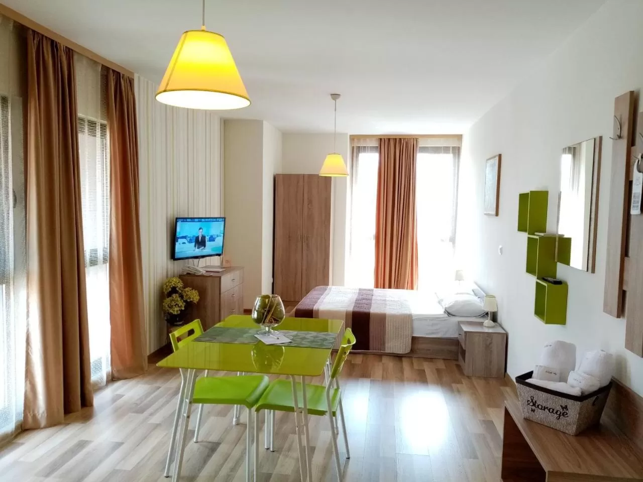 TV and multimedia, Bed in Apart Hotel Rosen