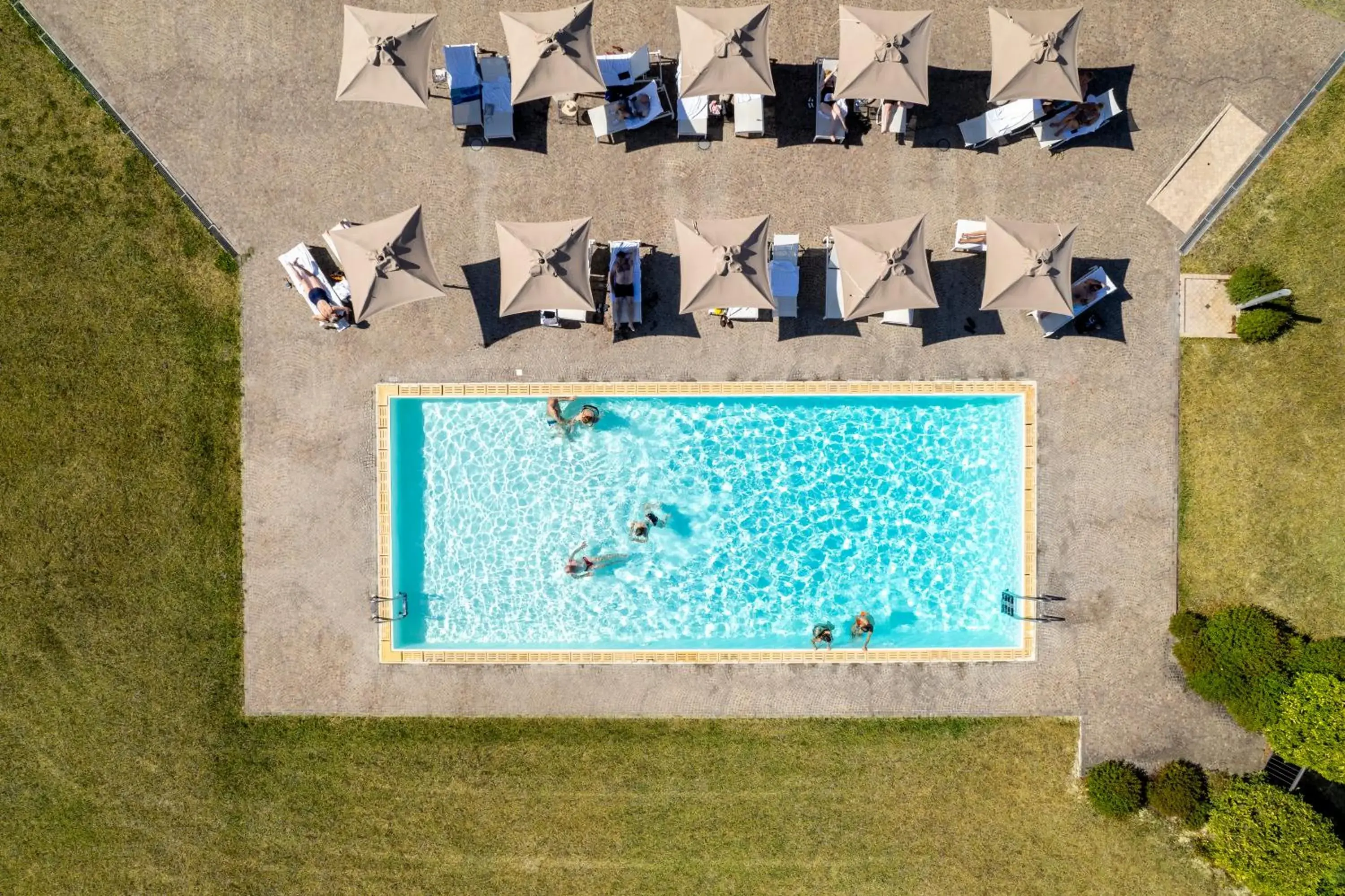 Bird's eye view, Pool View in Spinerola Hotel in Cascina & Restaurant Uvaspina