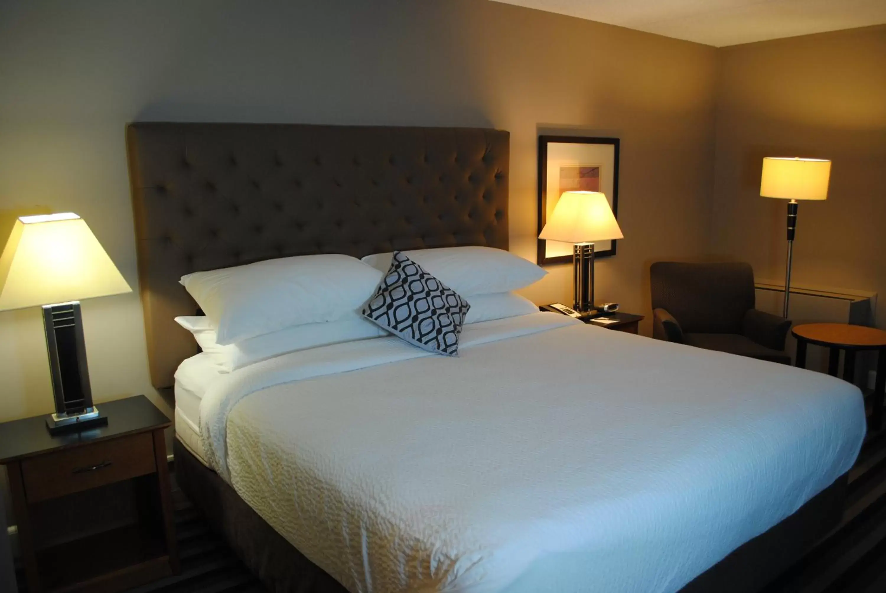 Bed in Royal Hotel Regina, Trademark Collection by Wyndham