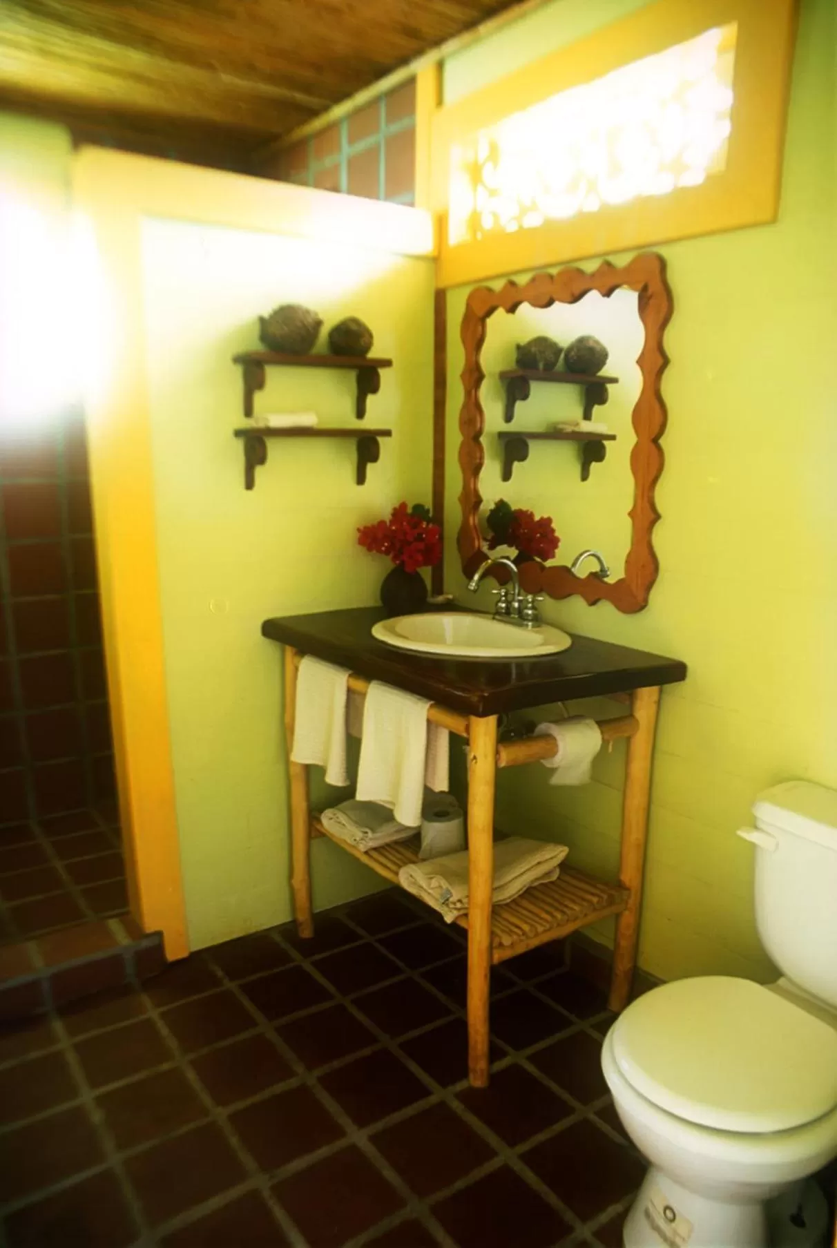 Bathroom in Punta Caracol Acqua Lodge