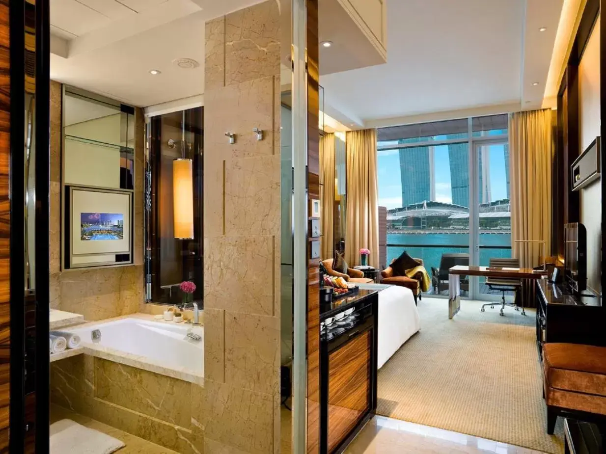 Bathroom in The Fullerton Bay Hotel Singapore