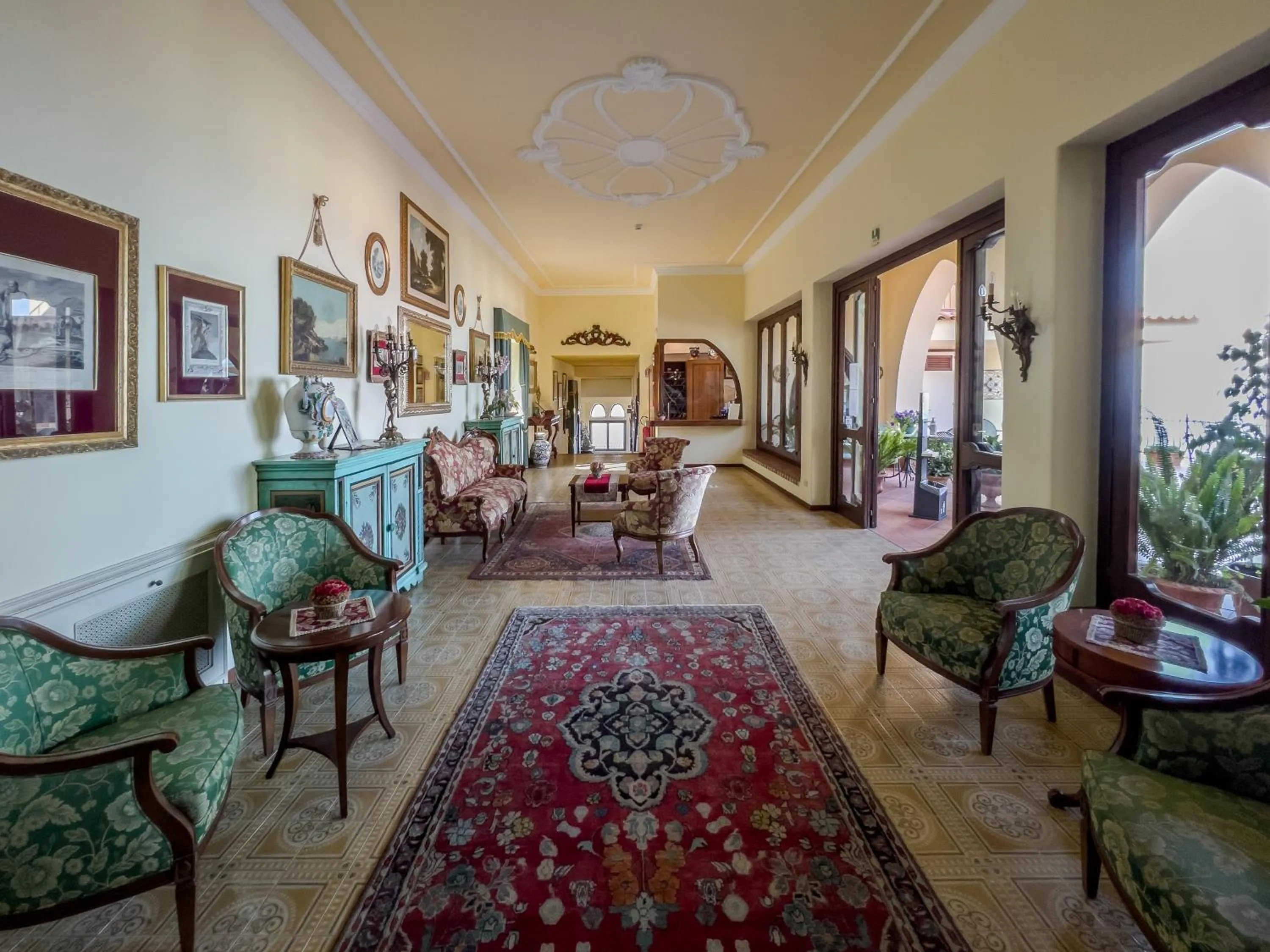 Lobby or reception in Hotel Sirius