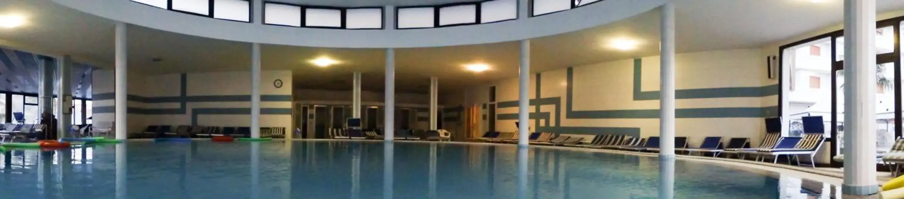 Swimming Pool in Hotel Terme Marconi