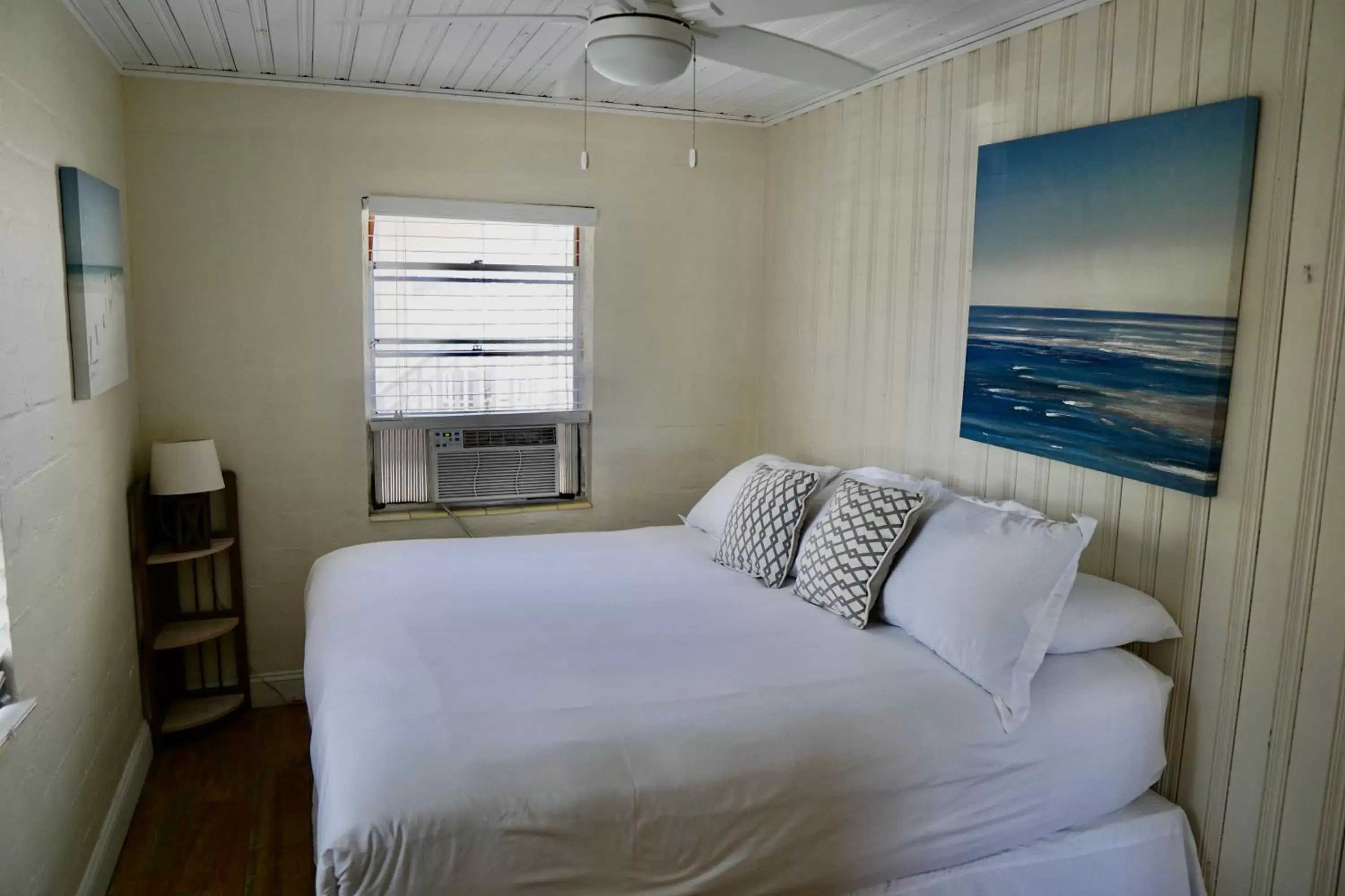 Bed in Molloy Gulf Motel & Cottages