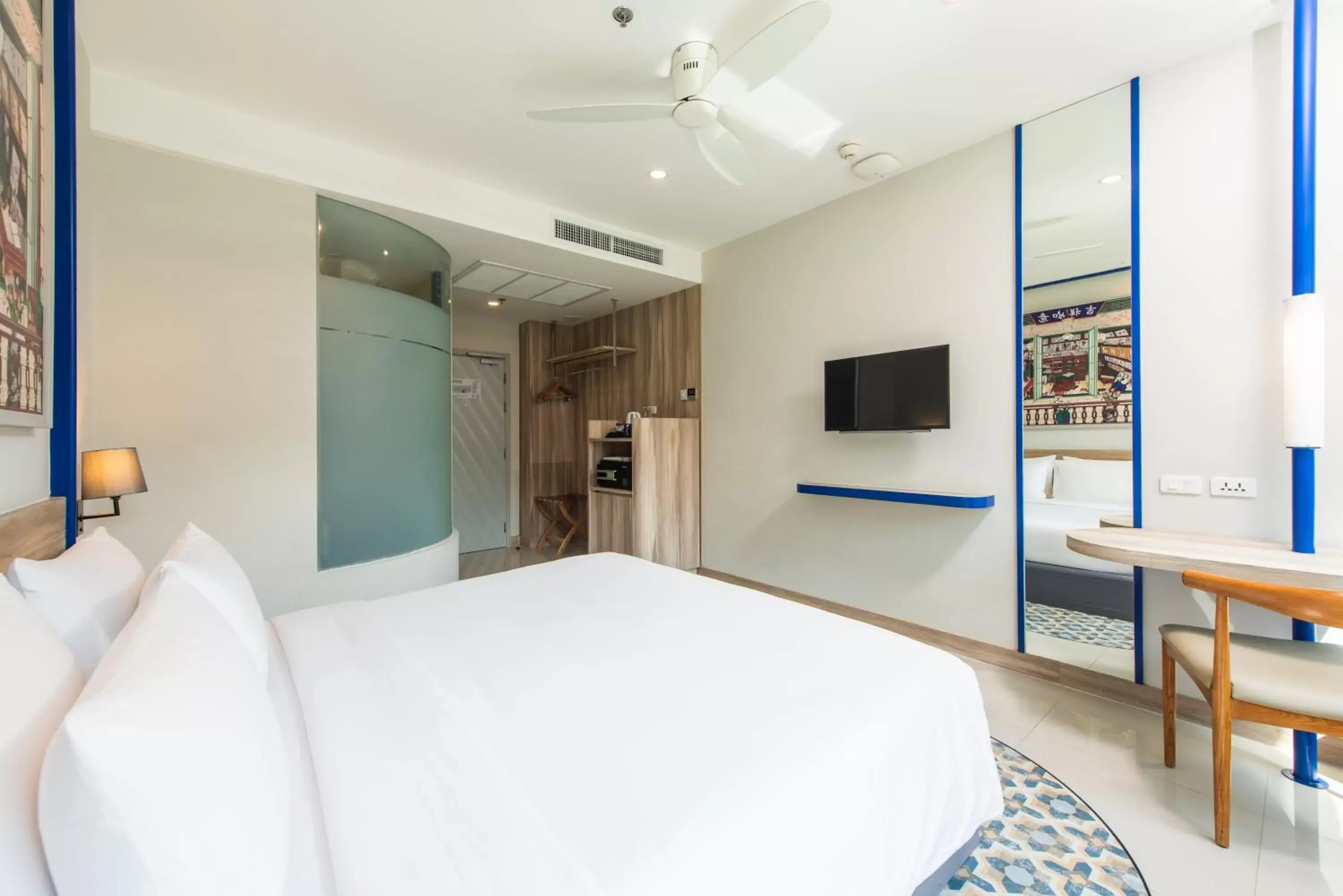 Communal lounge/ TV room, Bed in Holiday Style Ao Nang Beach Resort, Krabi Communal lounge/ TV room, Bed in Holiday Style Ao Nang Beach Resort, Krabi