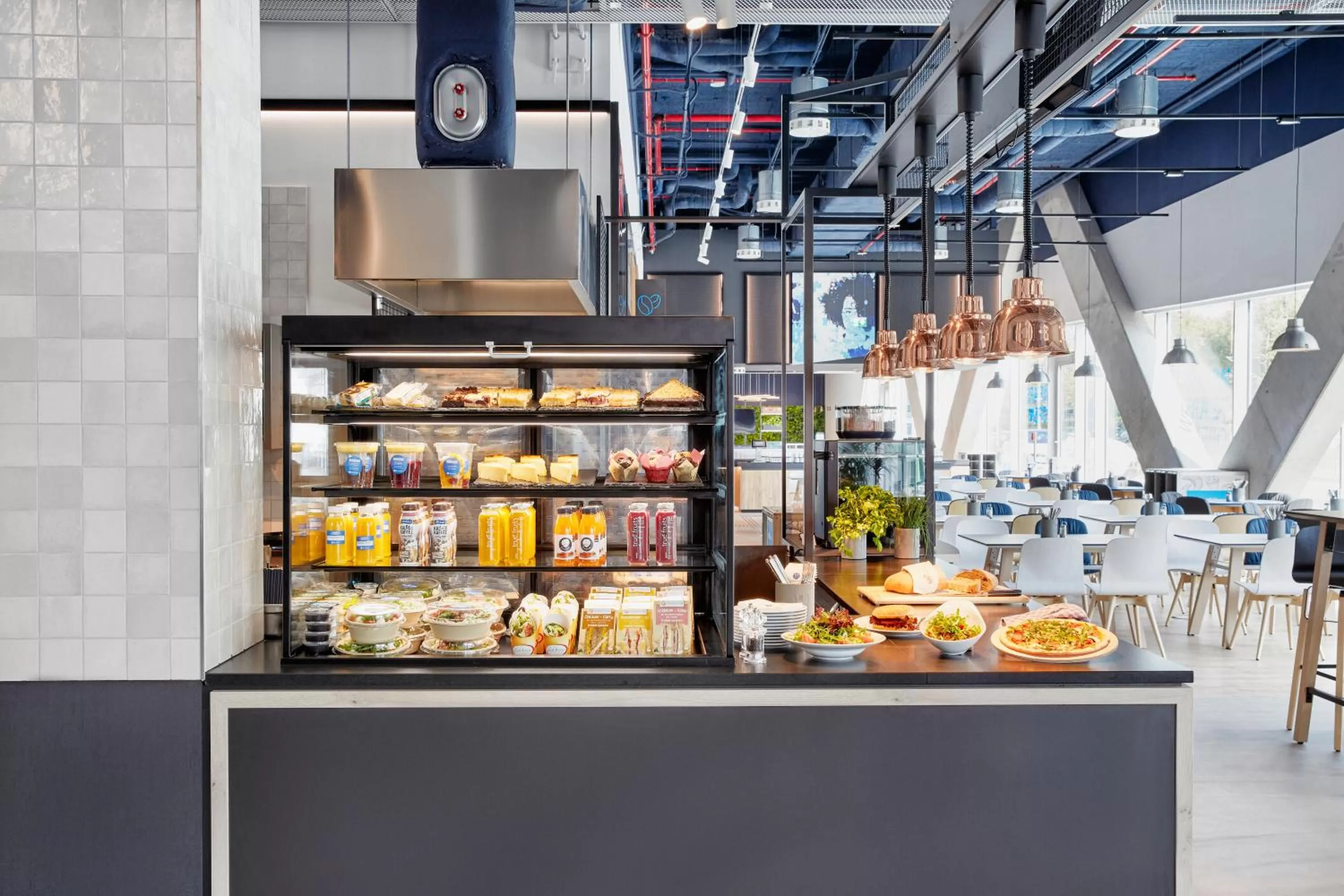 Restaurant/places to eat in H2 Hotel Düsseldorf City