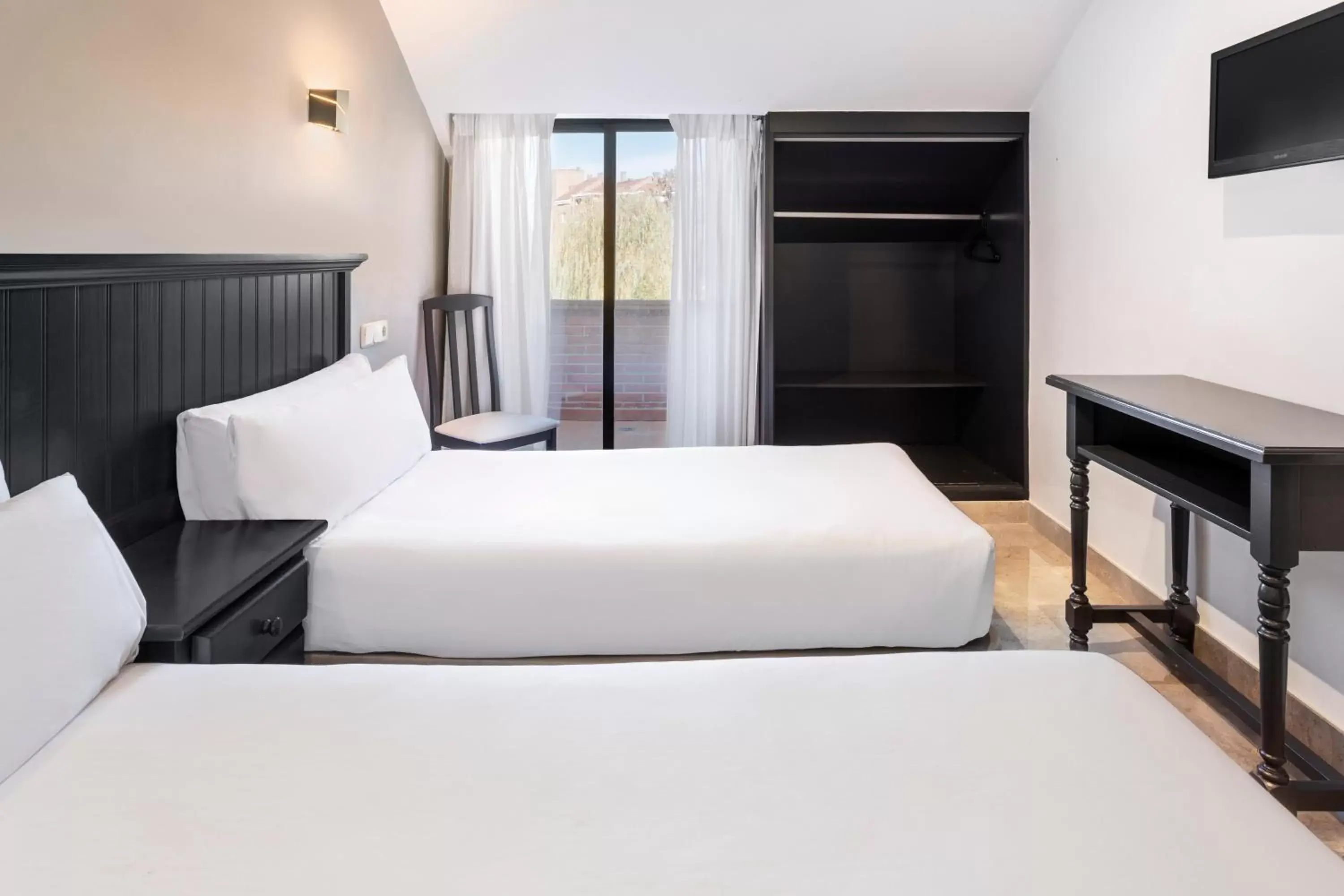 Bed in Hotel Victoria Valdemoro Inspired by B&B HOTELS