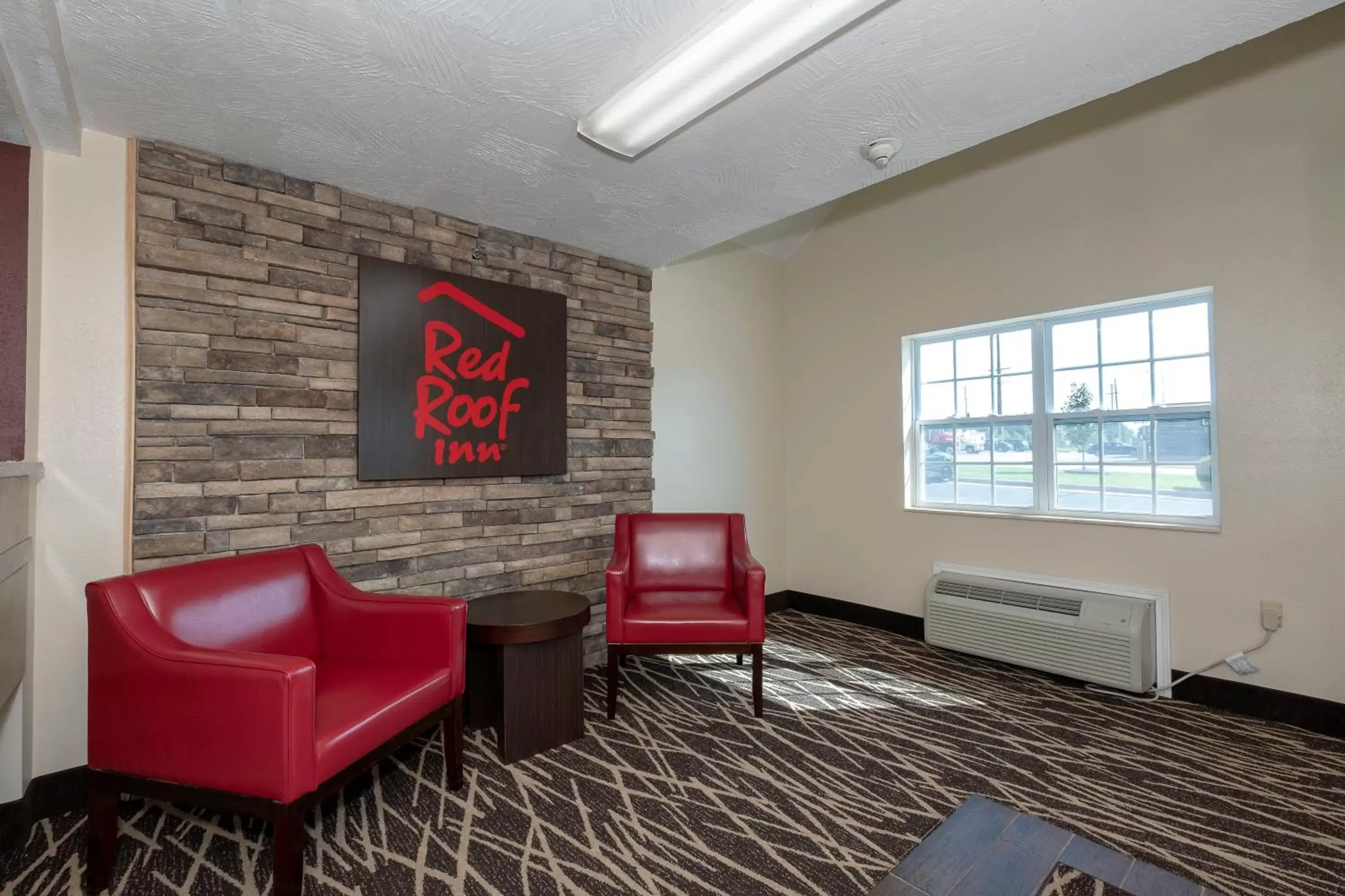 Lobby or reception, Seating Area in Red Roof Inn Springfield, MO