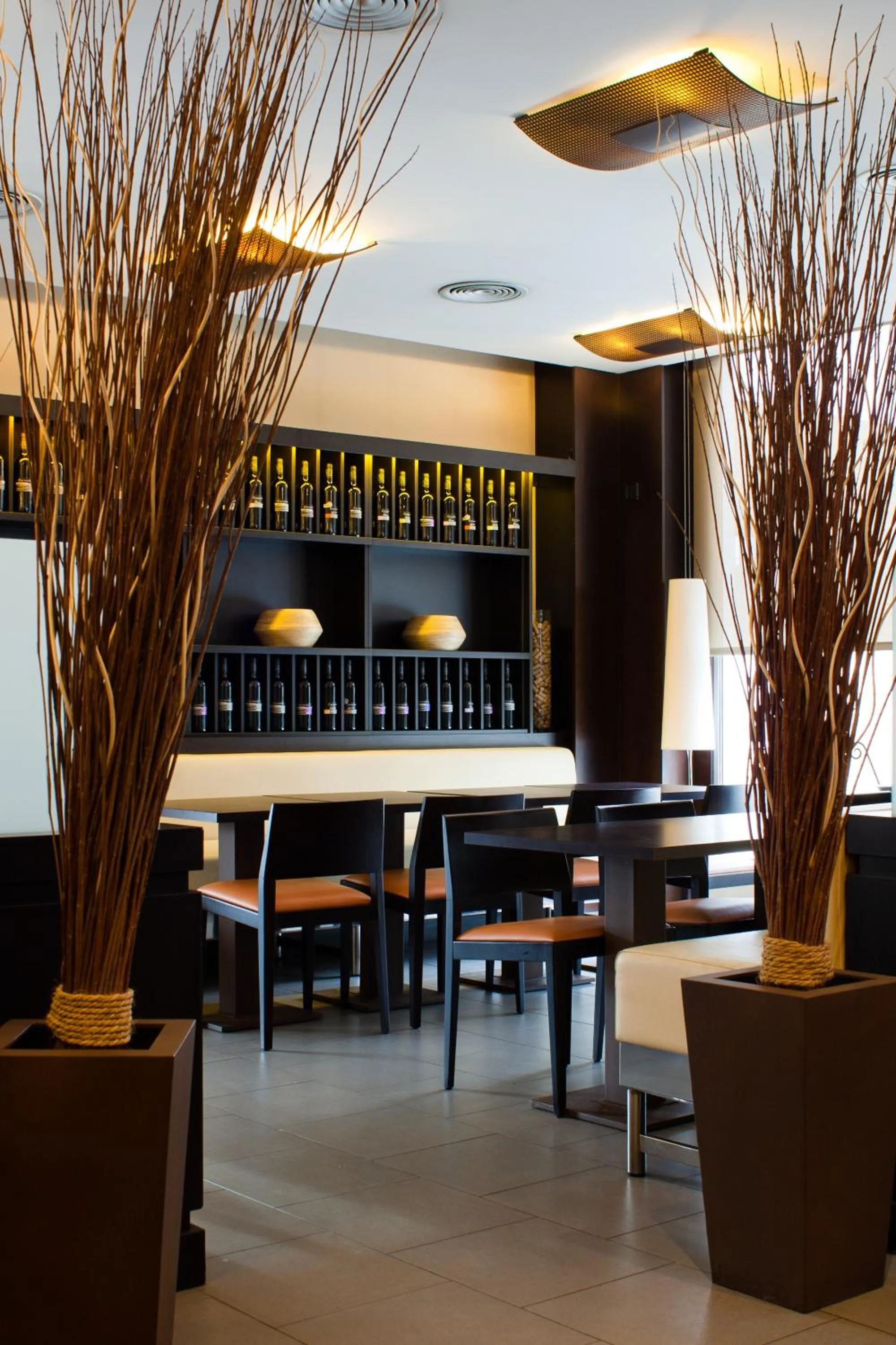 Restaurant/places to eat in Ibis Barcelona Molins de Rei