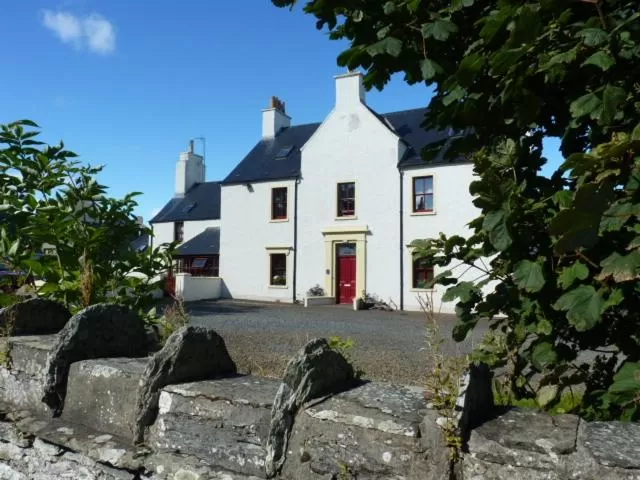 Facade/entrance in Pentland Lodge House