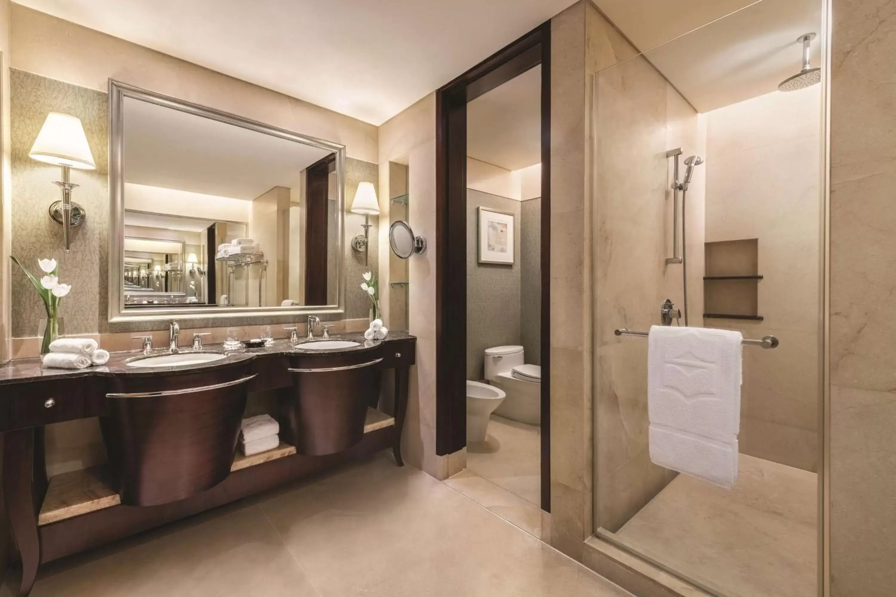 Bathroom in Shangri-La Chengdu