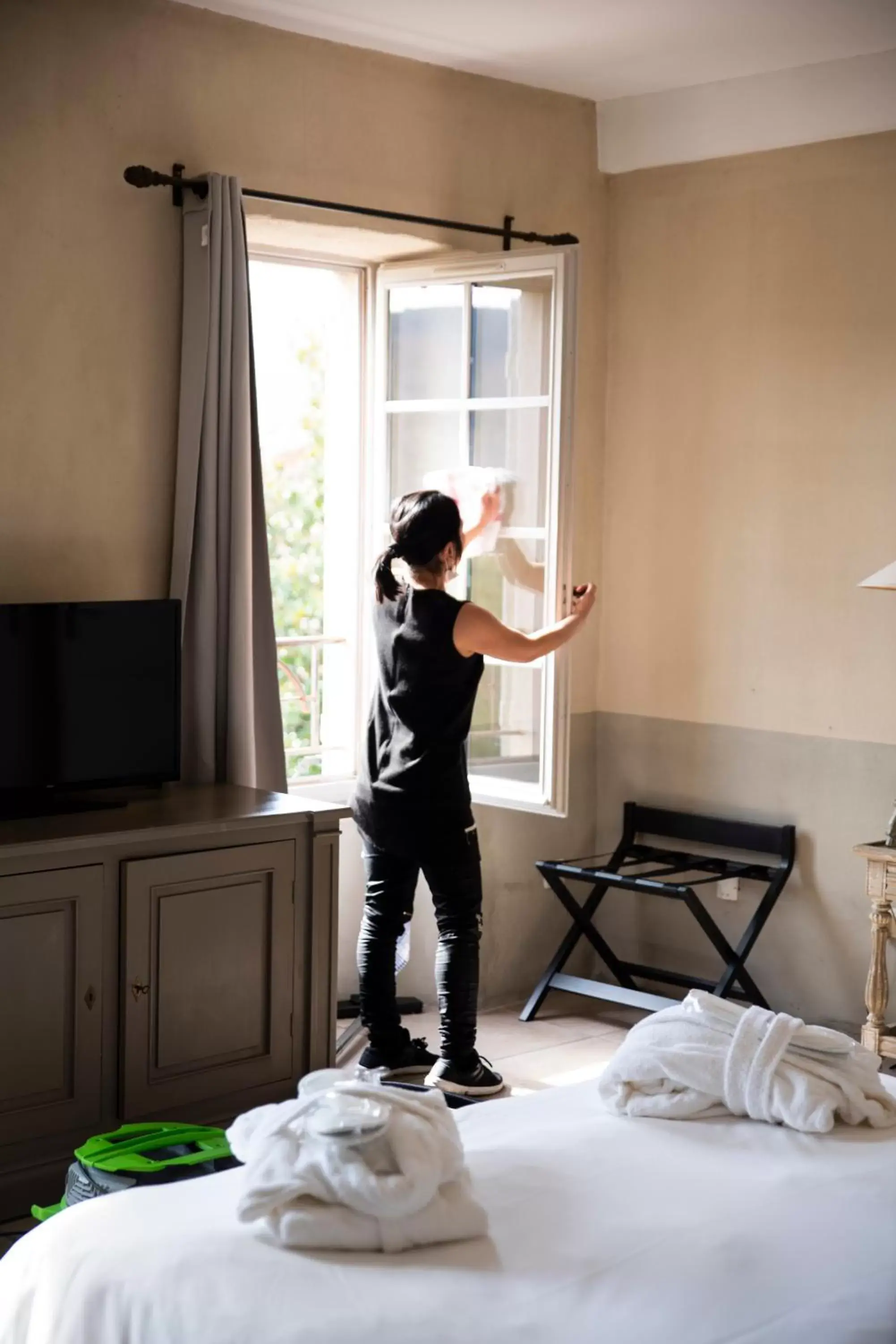 Bedroom in Le Couvent D'Herepian