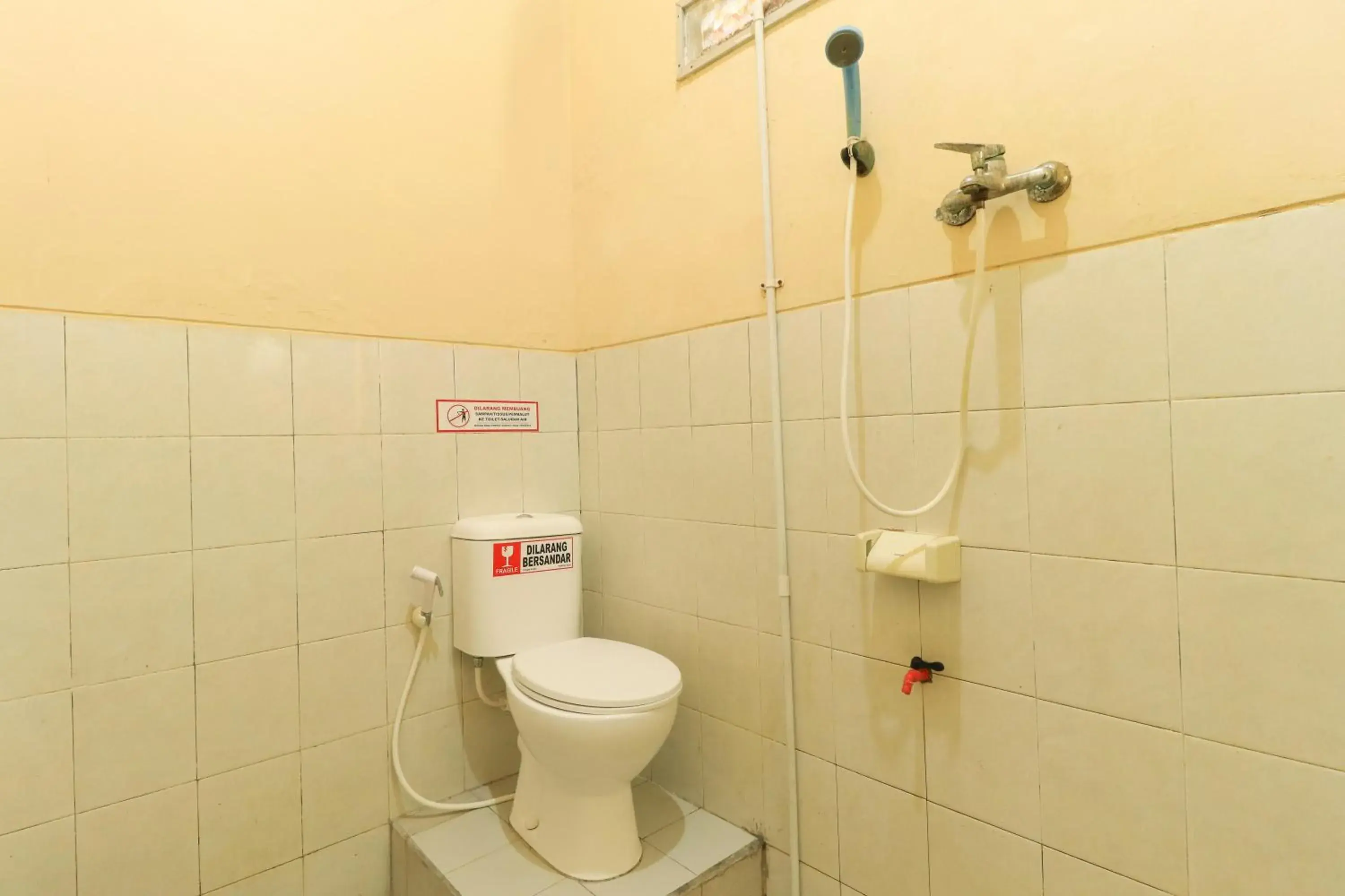 Toilet, Bathroom in Penginapan Pondok Rizqi