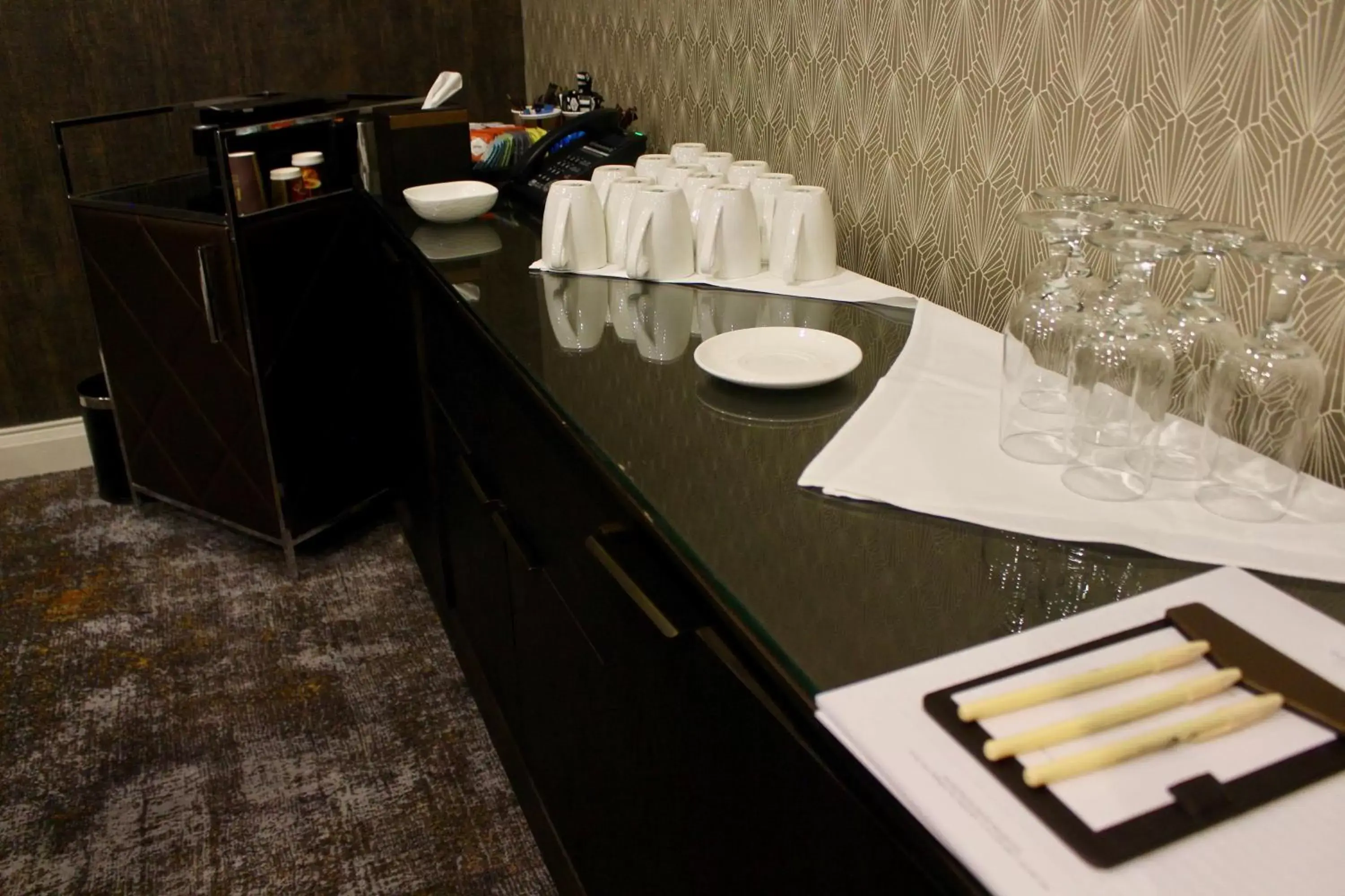 Meeting/conference room, Bathroom in Doubletree By Hilton Wellington