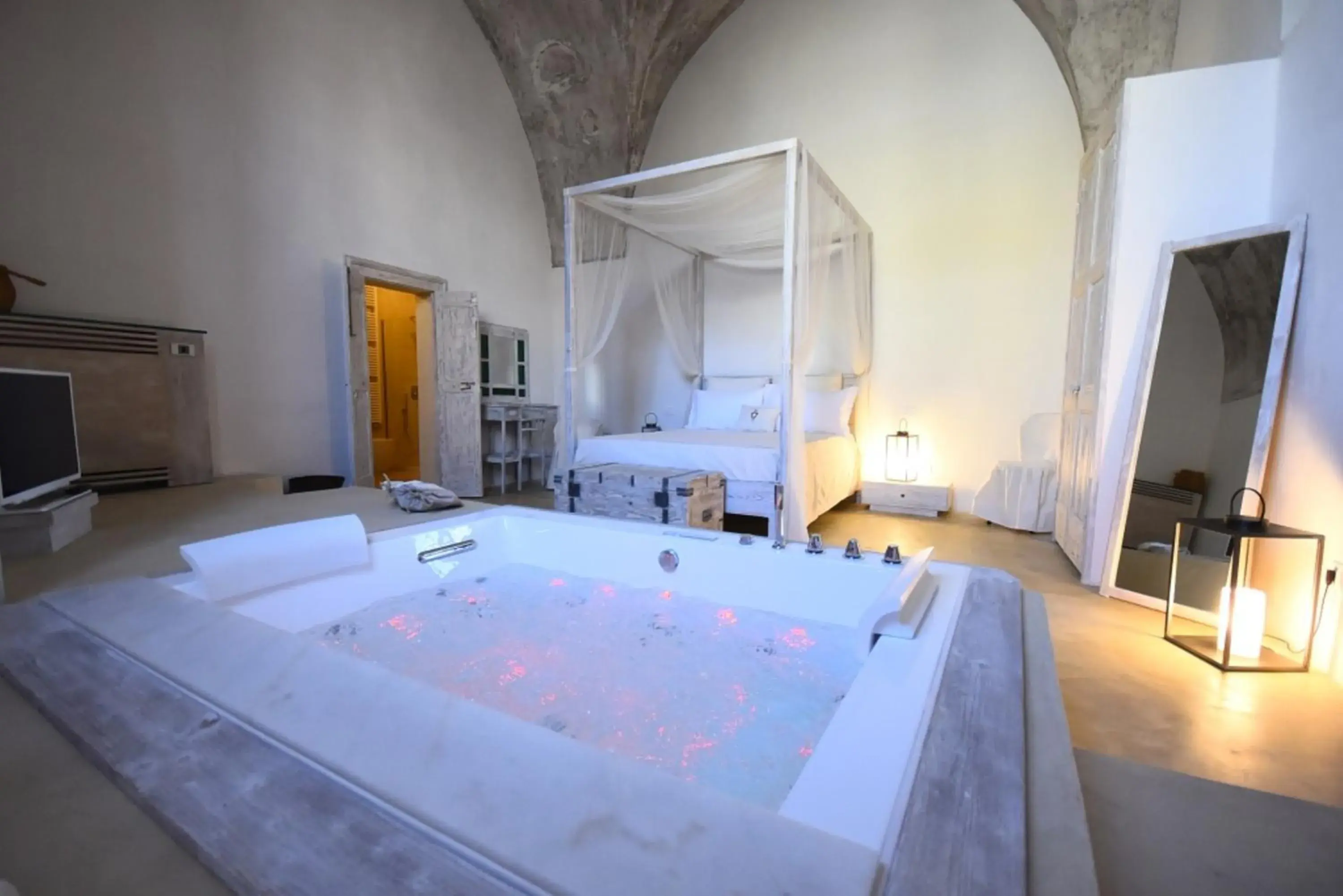 Hot Tub in Palazzo Castriota Scanderberg