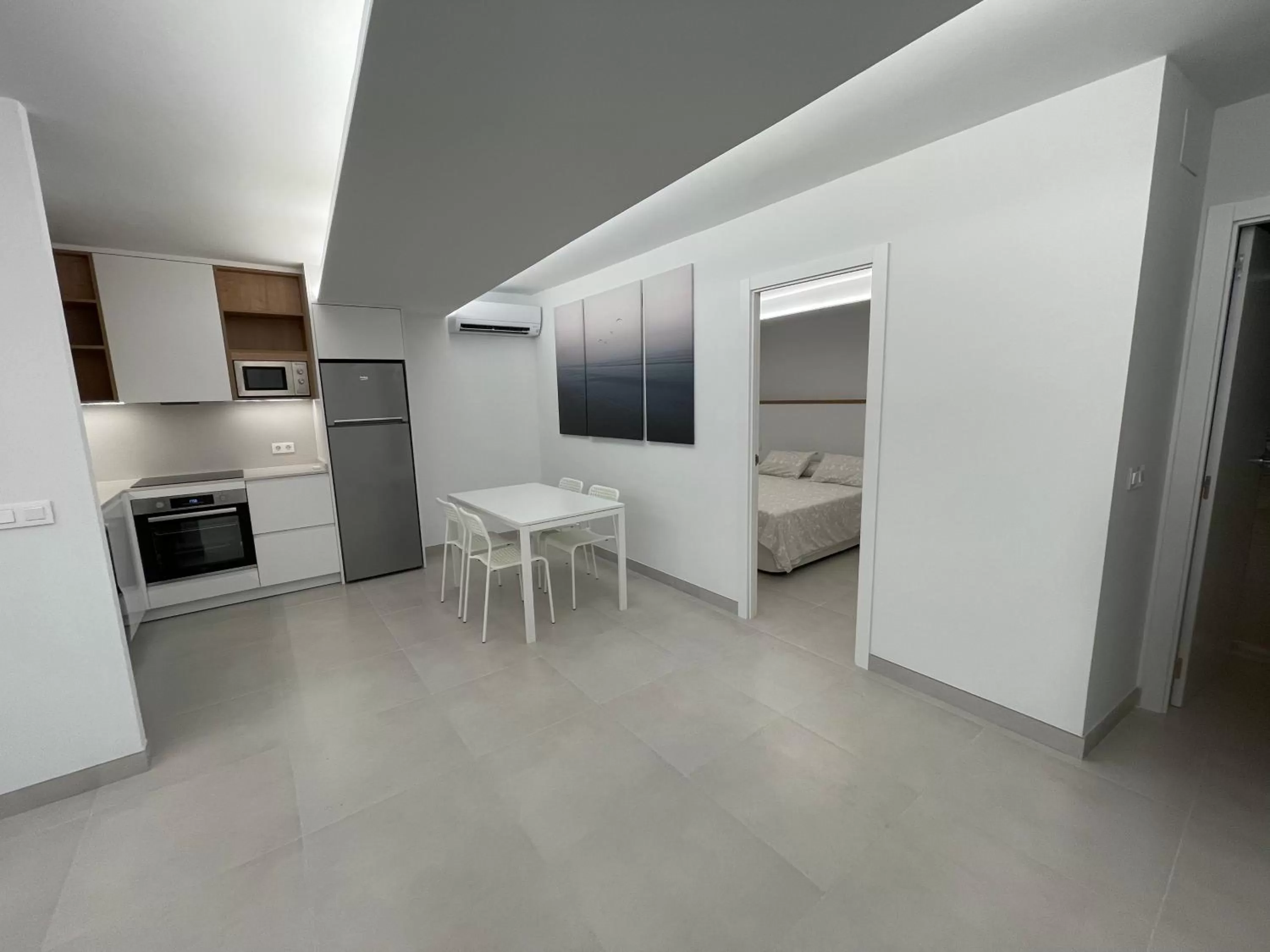 Kitchen/Kitchenette in Palm Suites