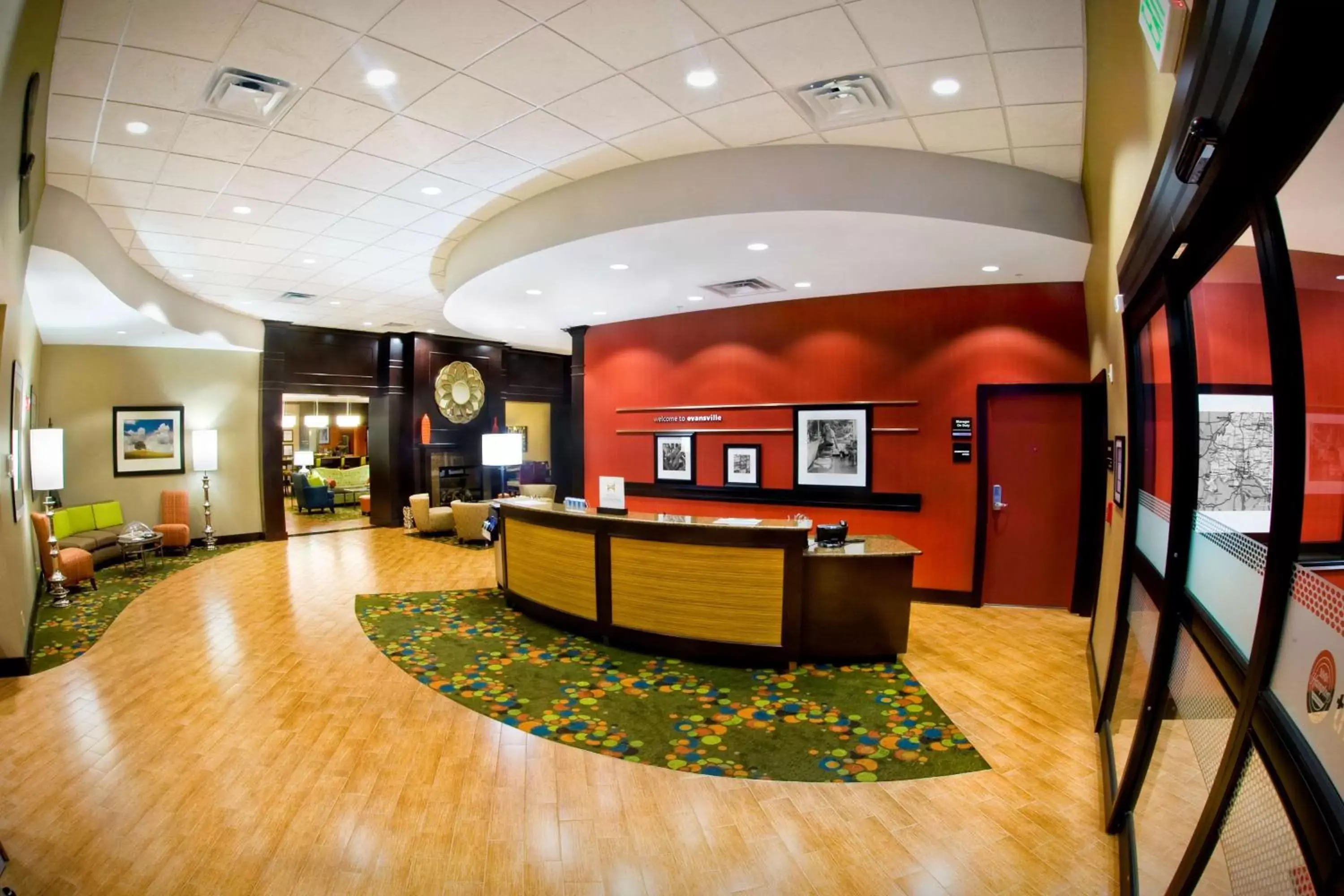 Property building, Lobby/Reception in Hampton Inn Evansville Airport