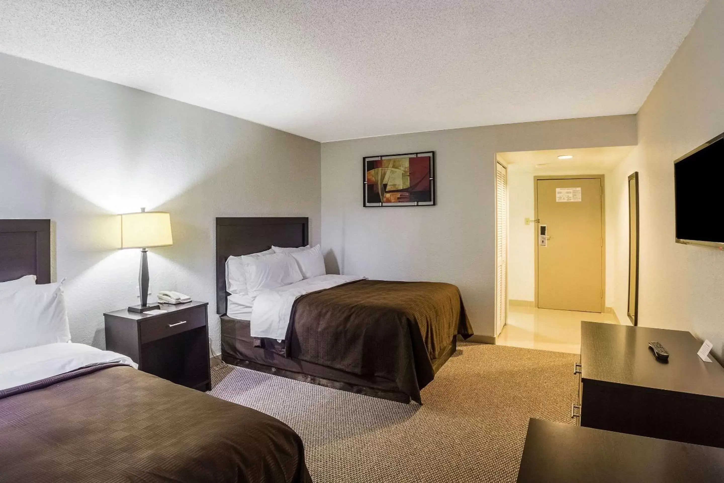 Bedroom, Bed in Clarion Inn near McAllen Airport