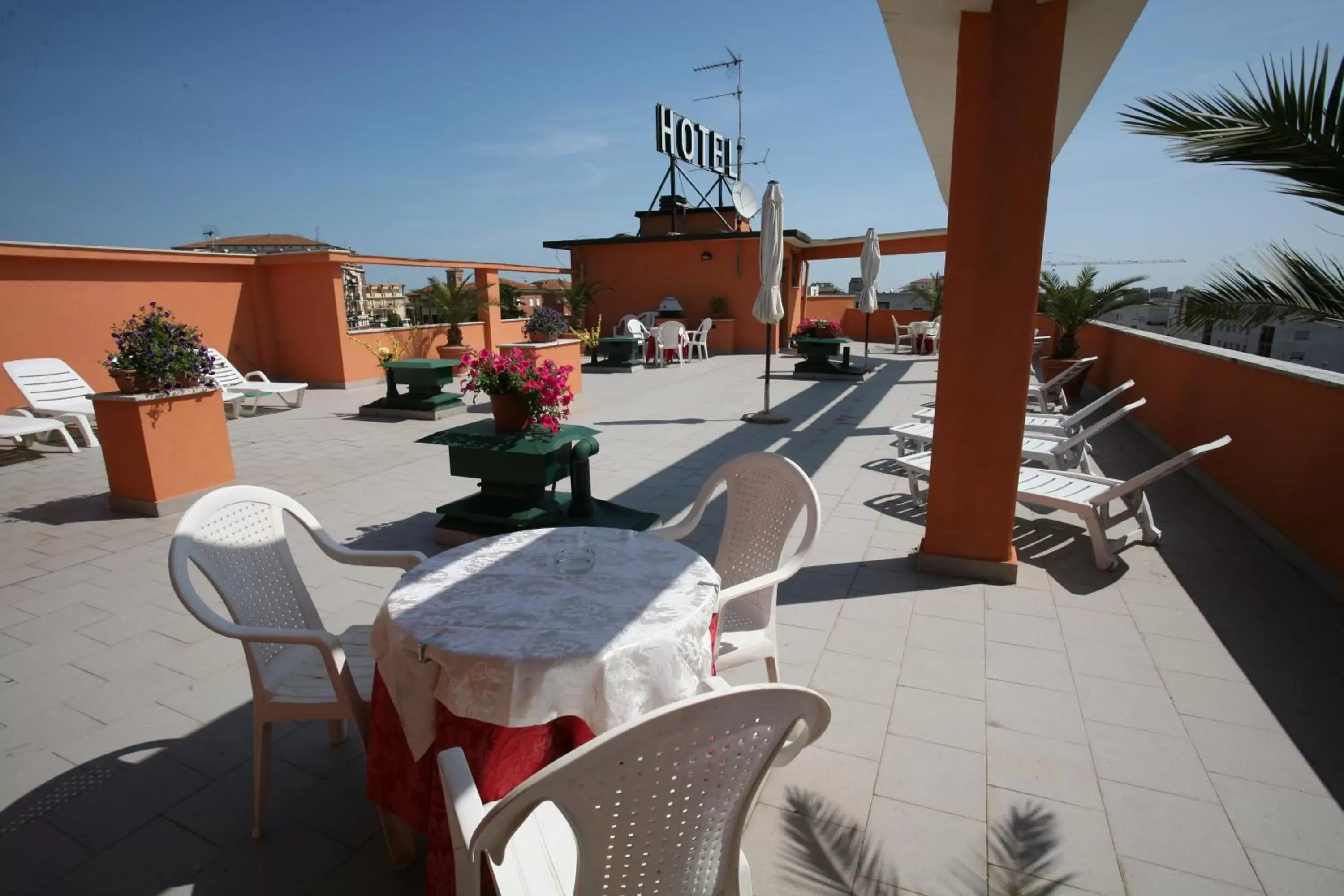 Balcony/Terrace, Restaurant/Places to Eat in Hotel Solarium