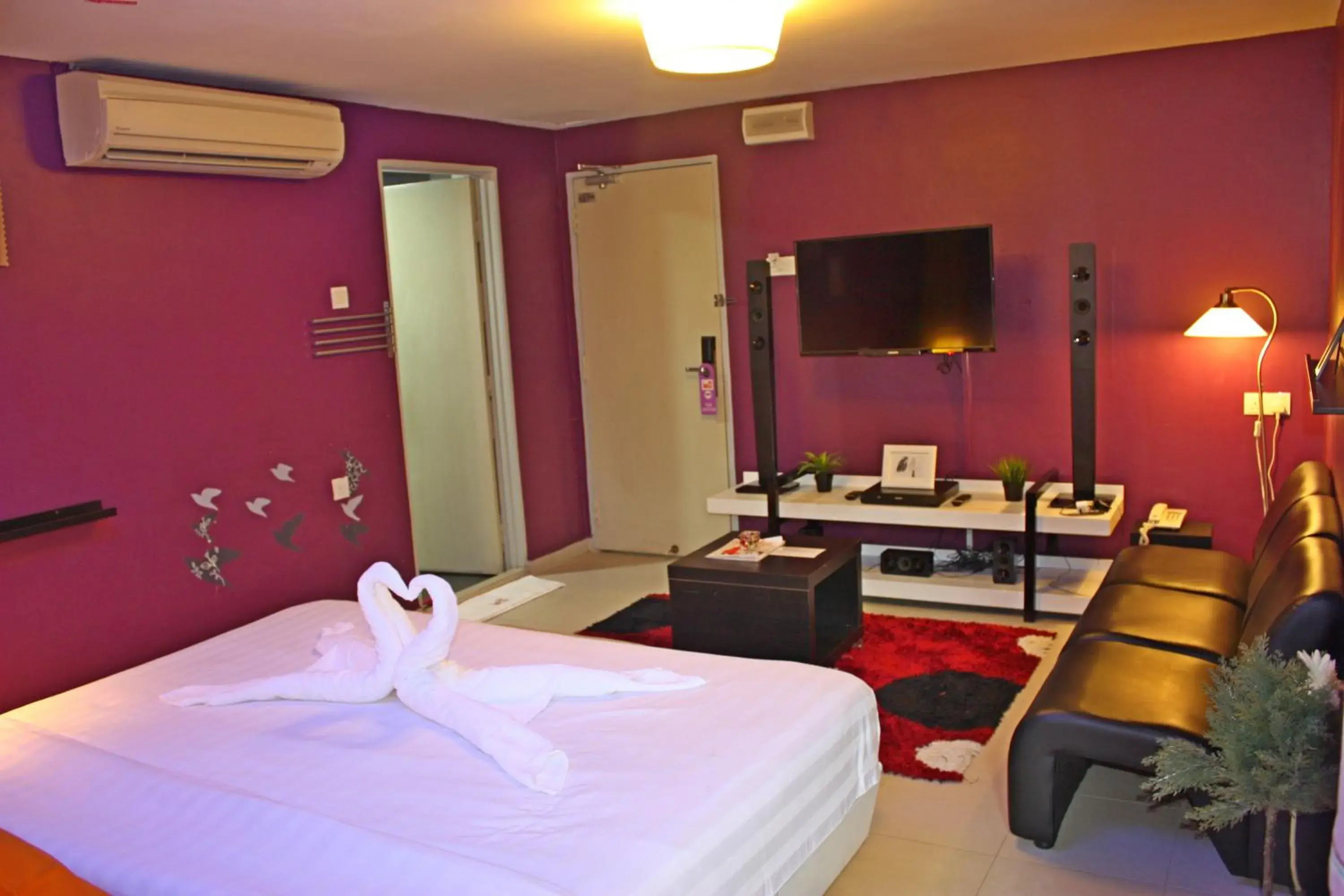 TV and multimedia, Bed in Boutique Hote123