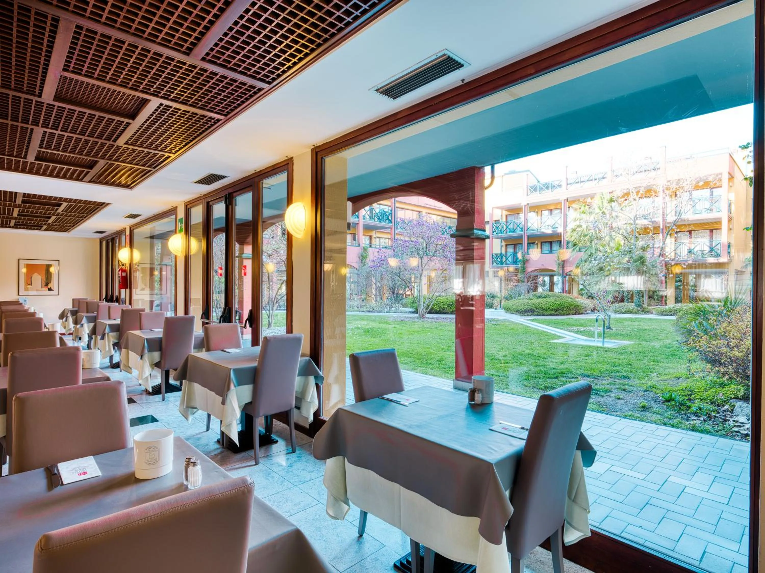 Restaurant/places to eat in Parc Hotel Gritti