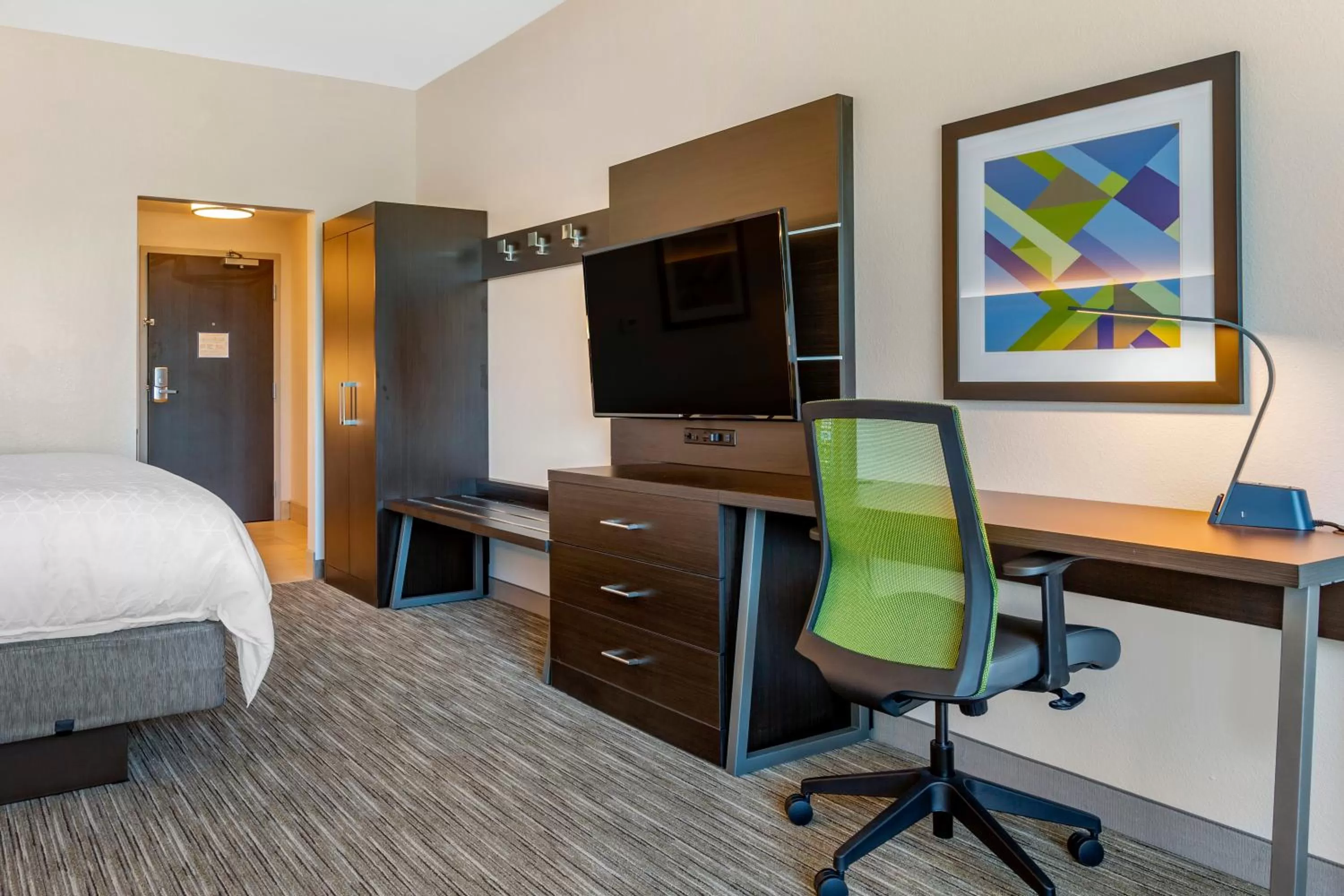 TV and multimedia, Bed in Holiday Inn Express & Suites - Phoenix Dwtn - State Capitol by IHG
