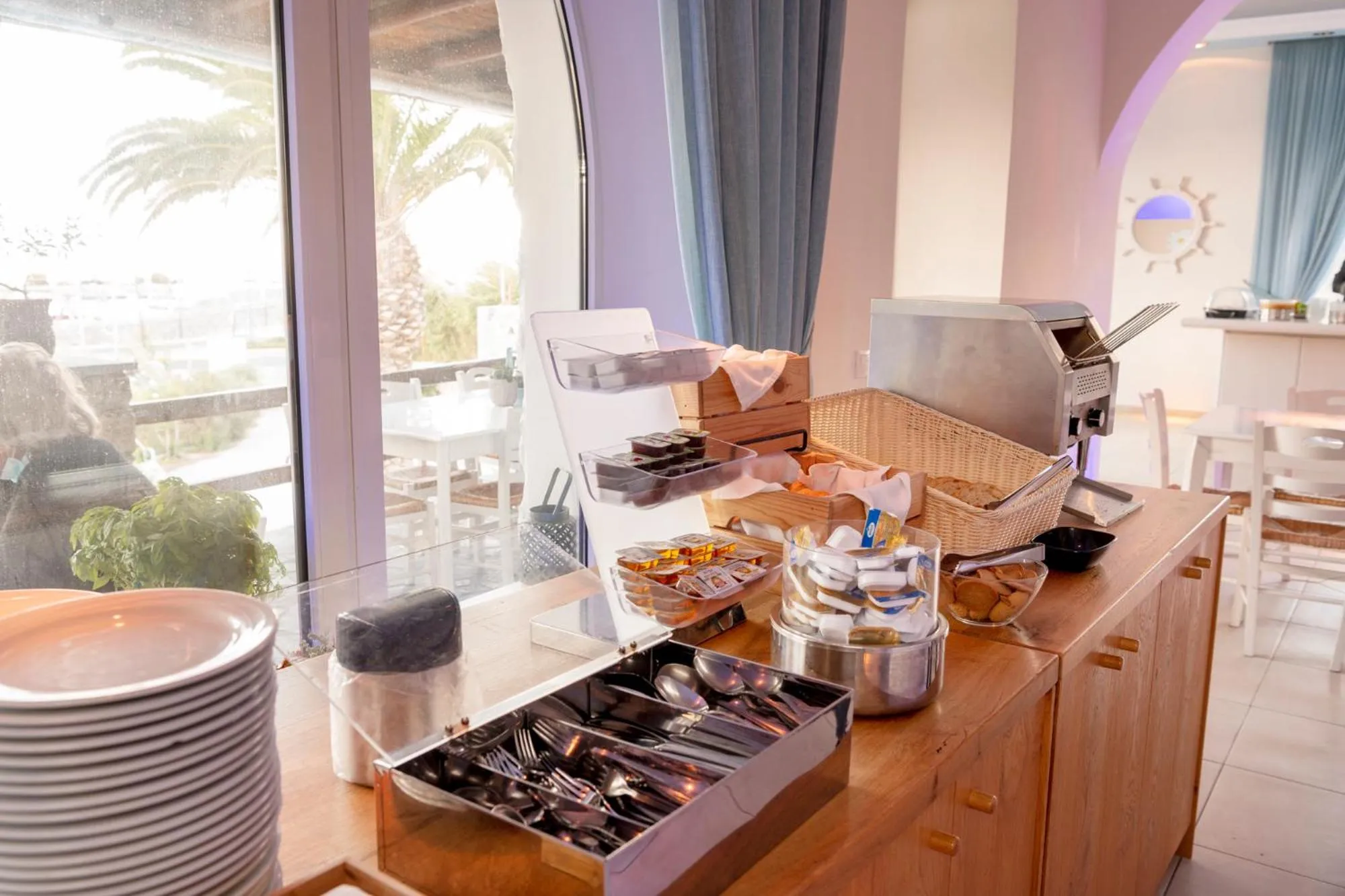 Breakfast in Makis Place