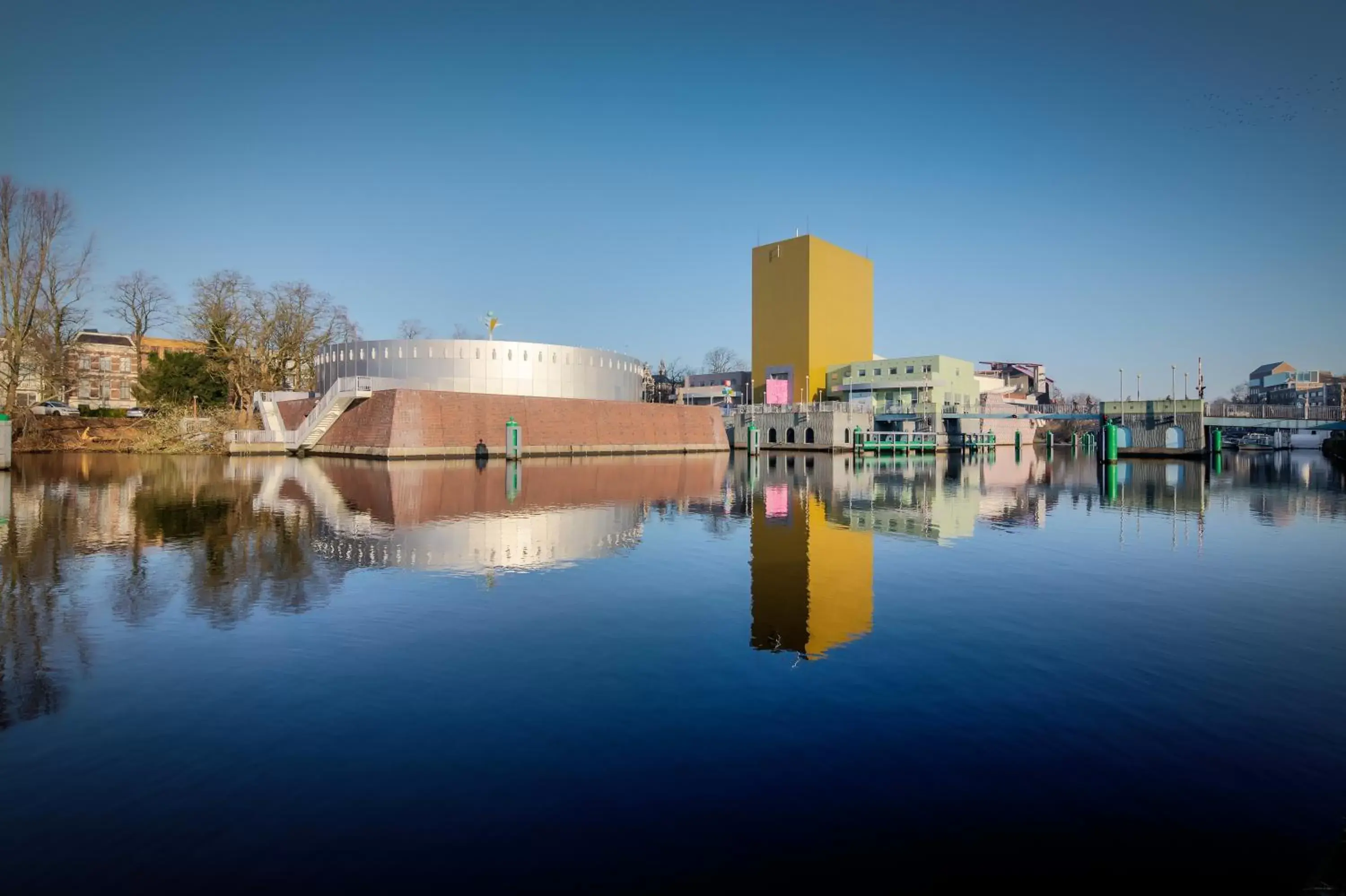 Nearby landmark, Swimming Pool in City Hotel Groningen